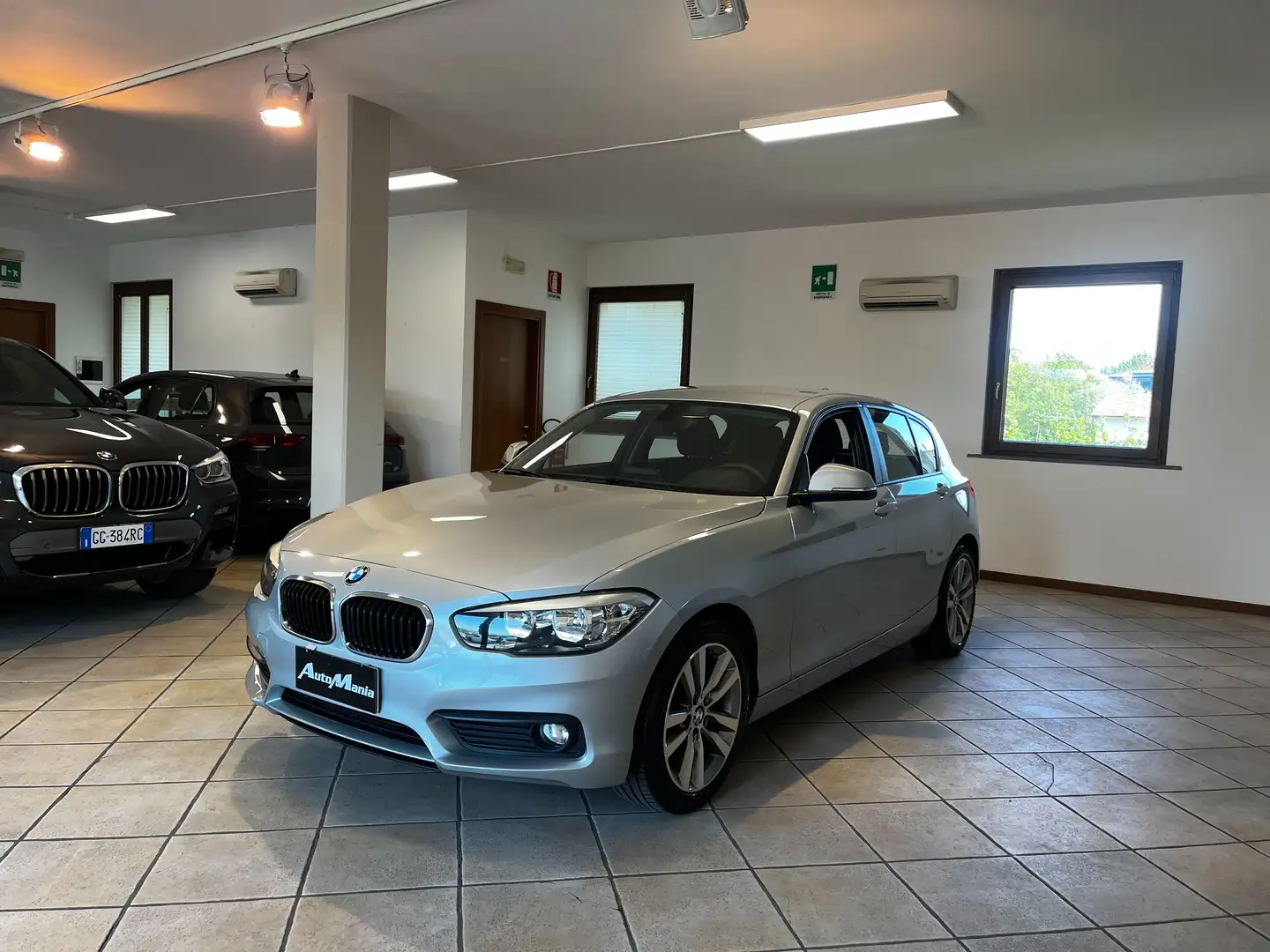 BMW 116 116d Sport 5p Argento - 1