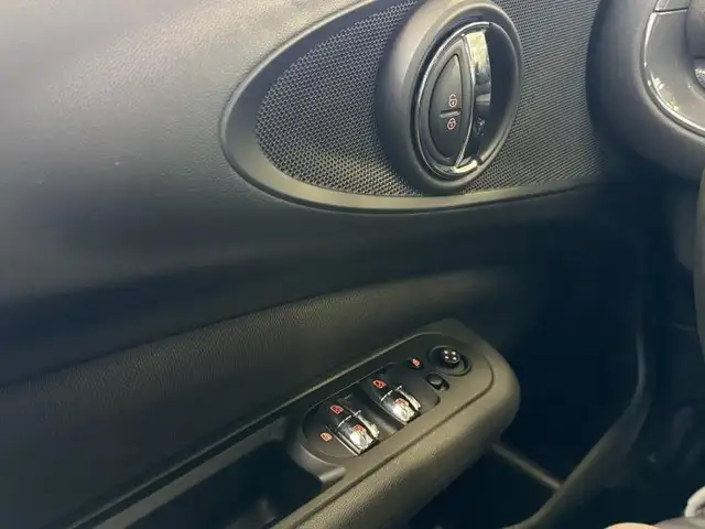 Mini Cooper Cooper view 14