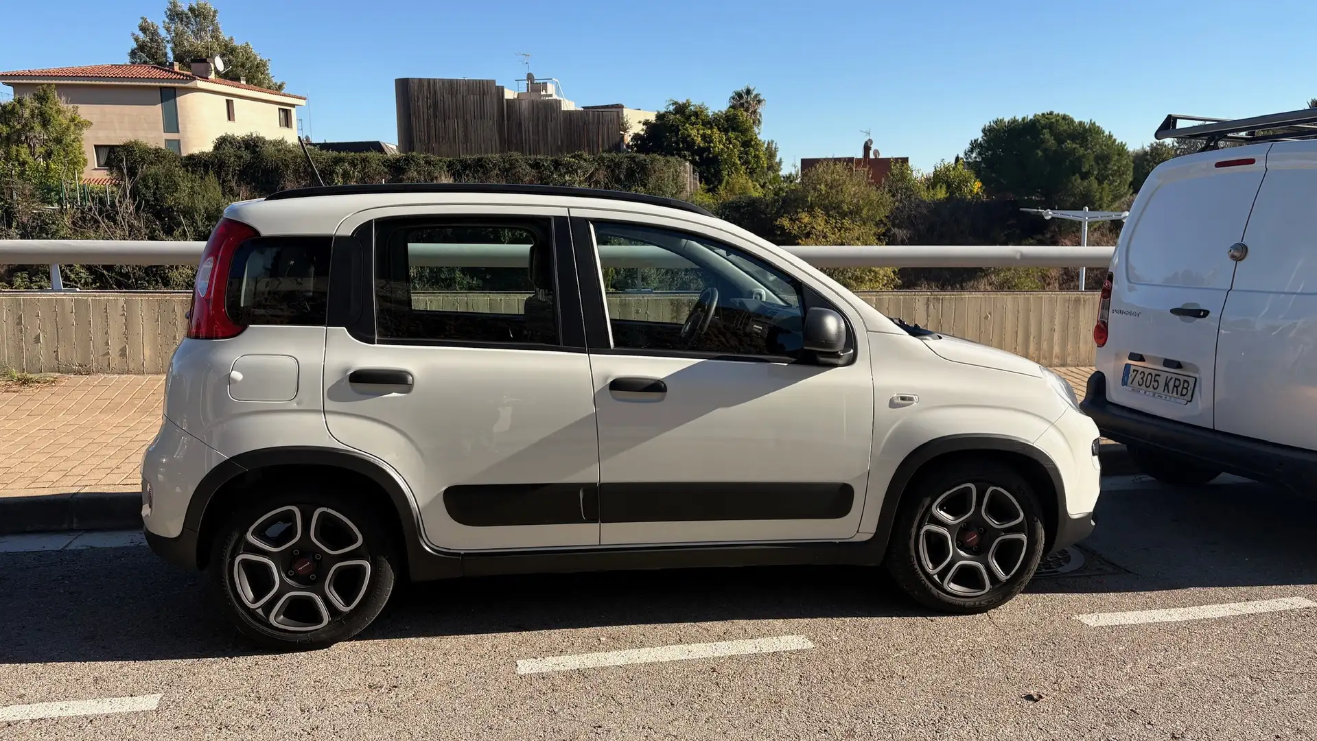 Fiat Panda Combi 1.0 GSE Hybrid 52kW - 1