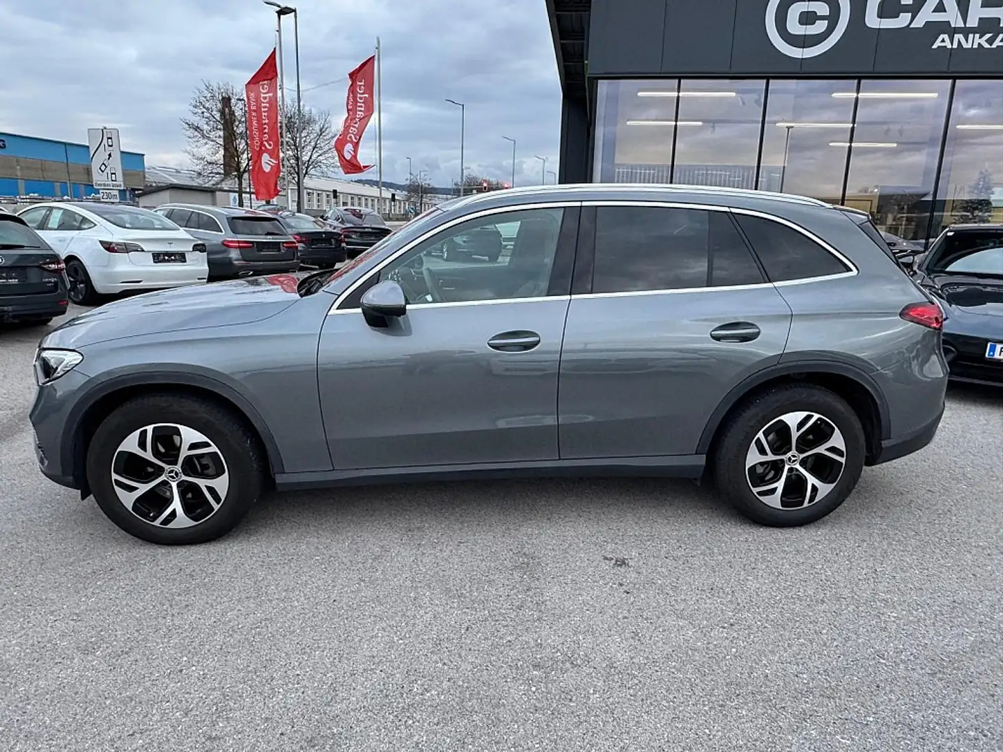 Mercedes-Benz GLC 220 d 4MATIC Aut. Gris - 2