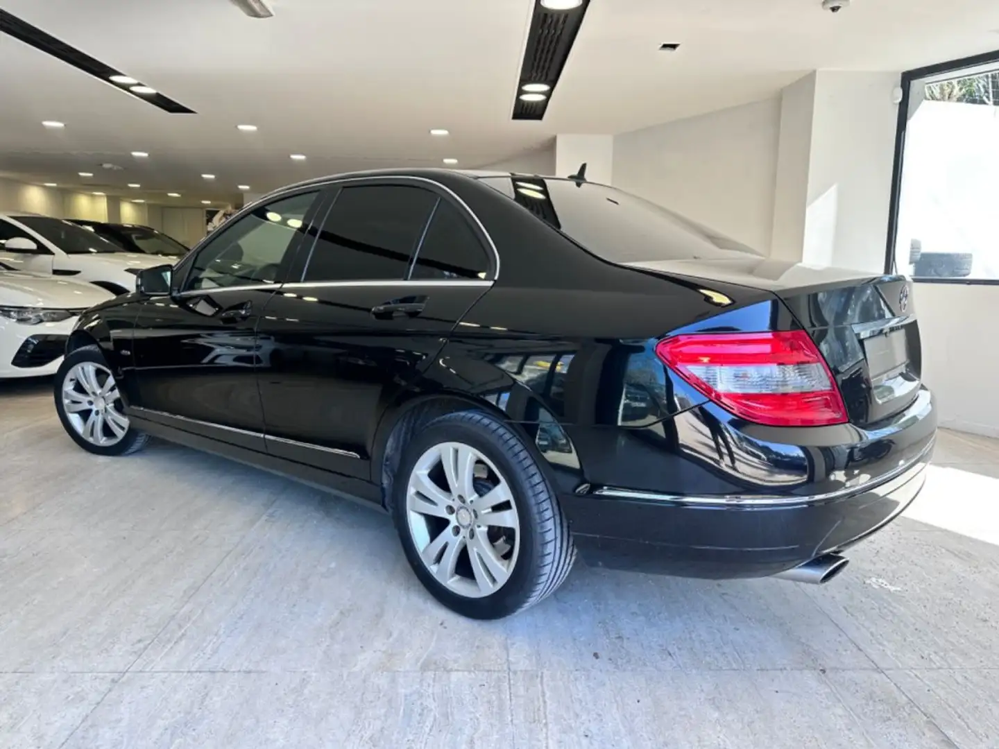Mercedes-Benz C 220 220 CDI BlueEfficiency Avantgarde Zwart - 2