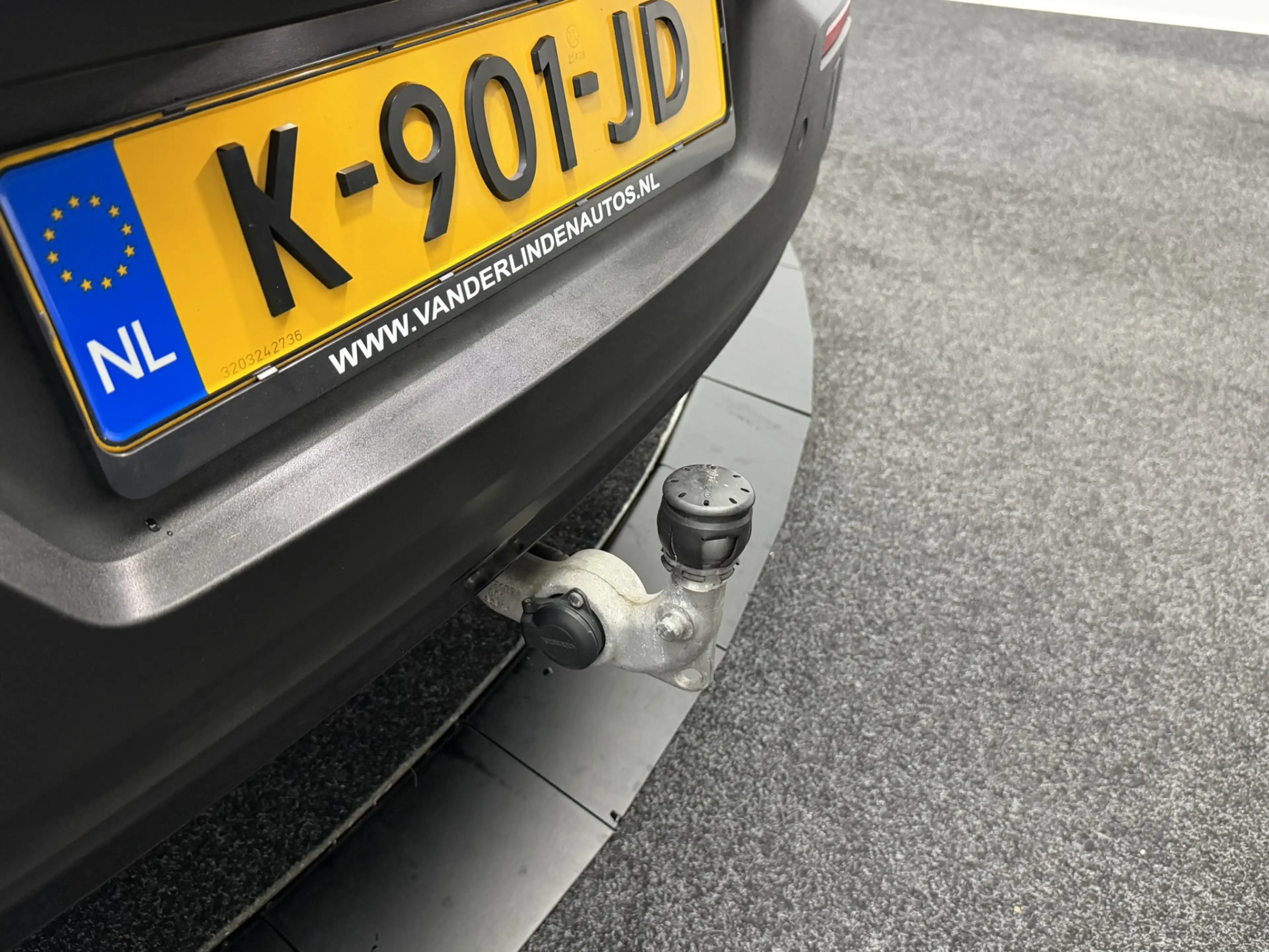 Volvo XC40 Recharge P8 AWD R-Design 408PK SOH 93,3% | Trekhaa — photo 7