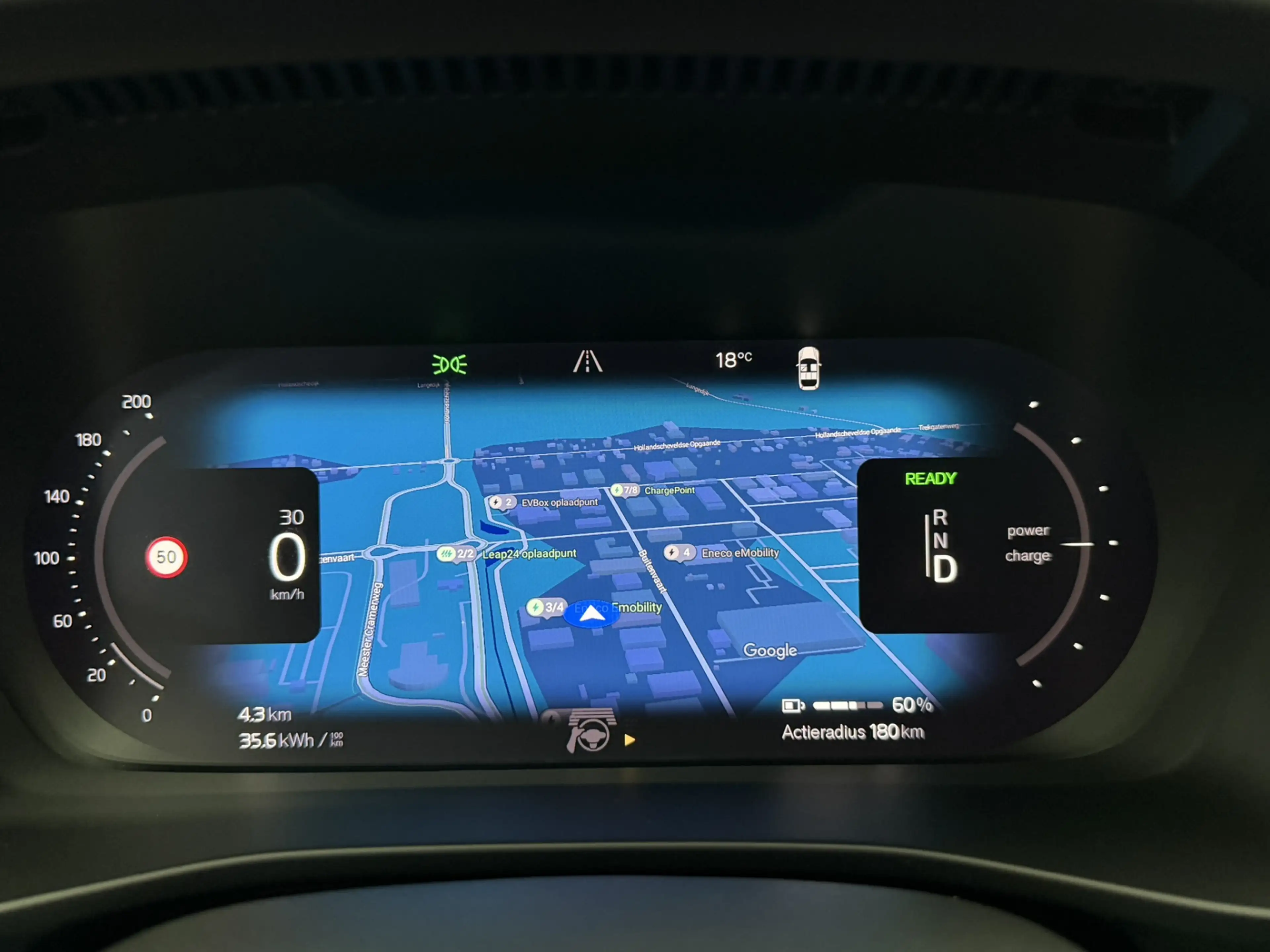 Volvo XC40 Recharge P8 AWD R-Design 408PK SOH 93,3% | Trekhaa — photo 25