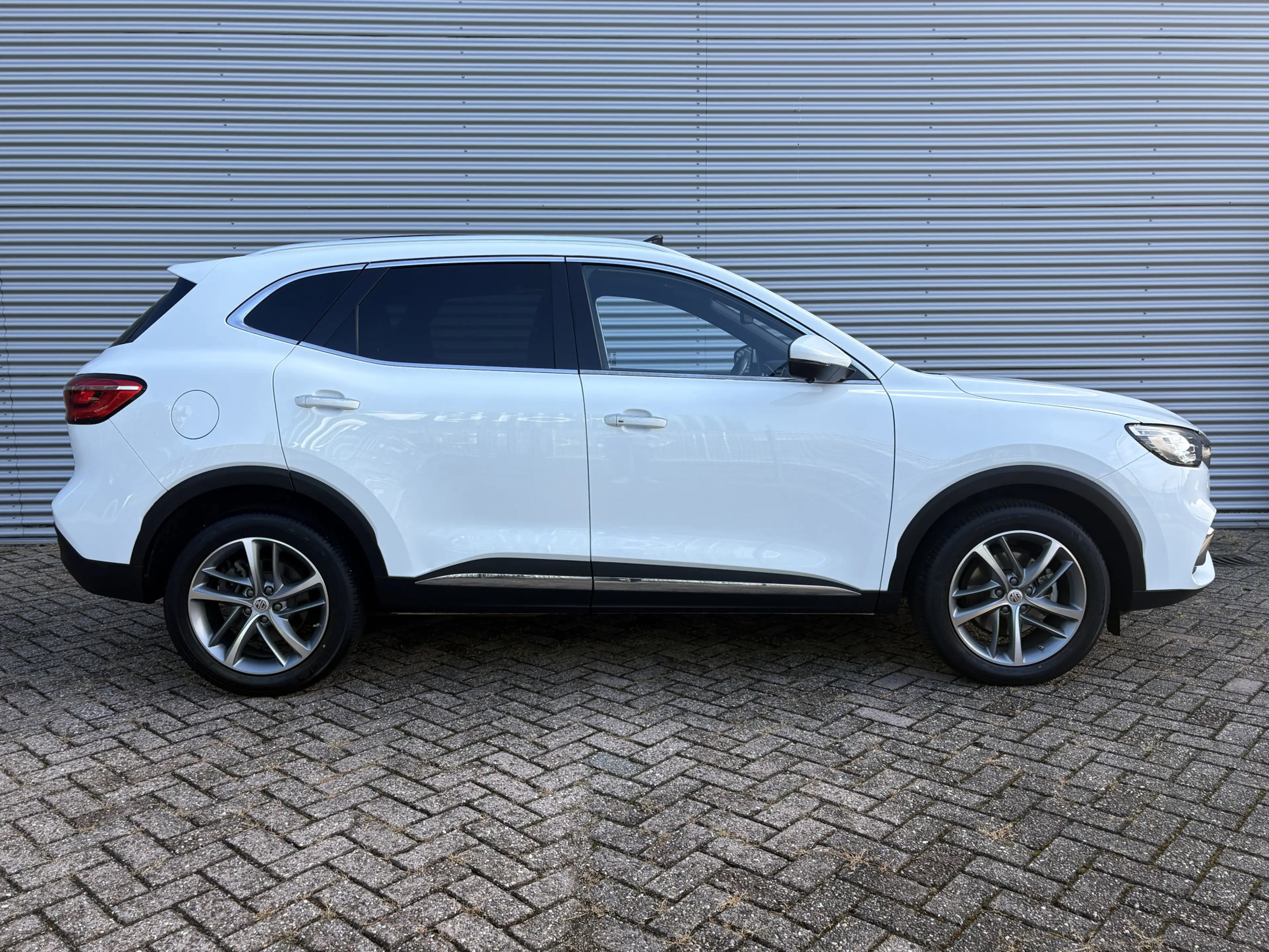 MG EHS 1.5 TGDI Luxury | Panorama Dak | Navi | Camera | A — photo 5