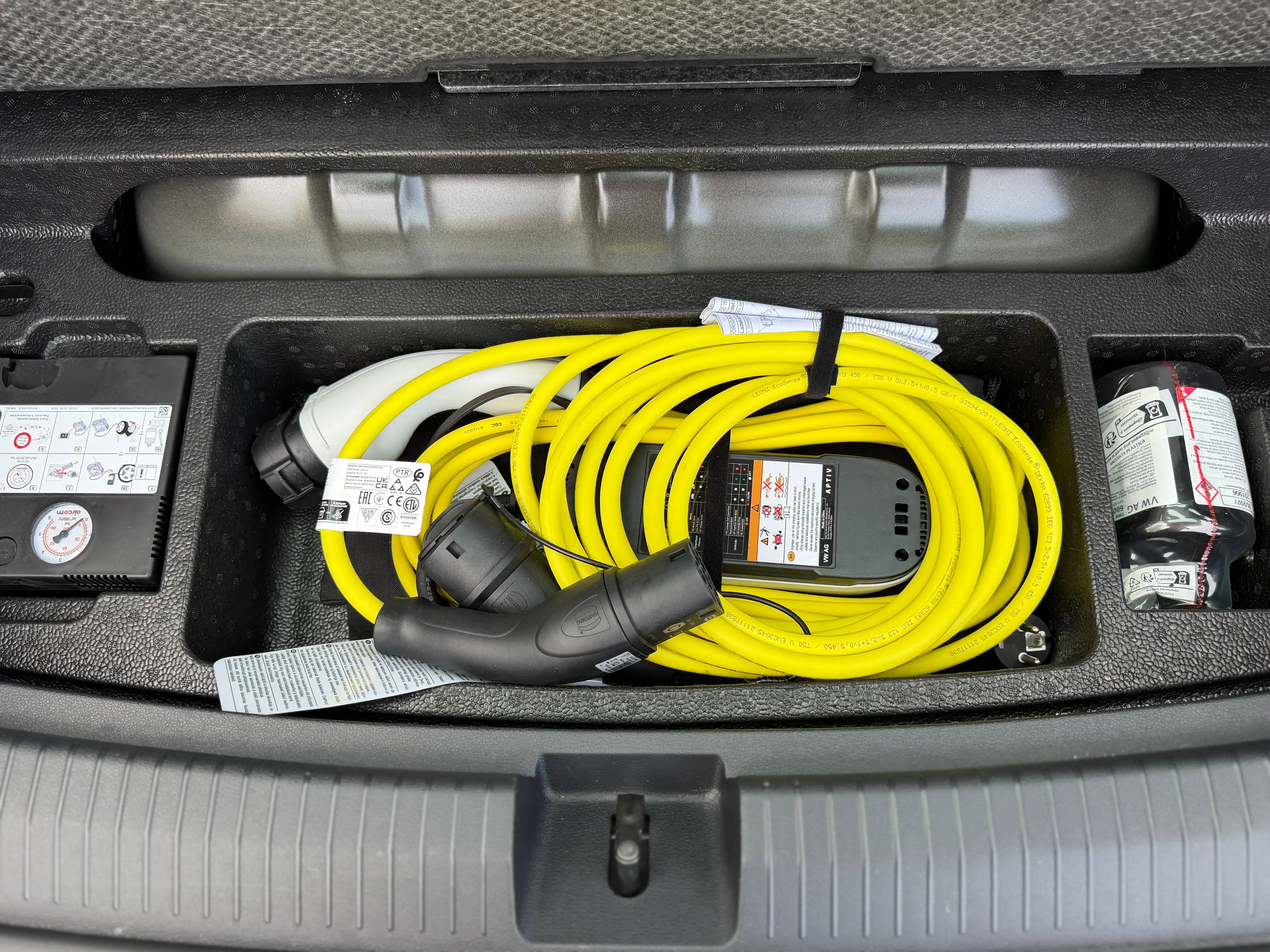 SEAT Tarraco 1.4 TSI e-Hybrid PHEV FR Pano Trkh 360 Pack XL — photo 15
