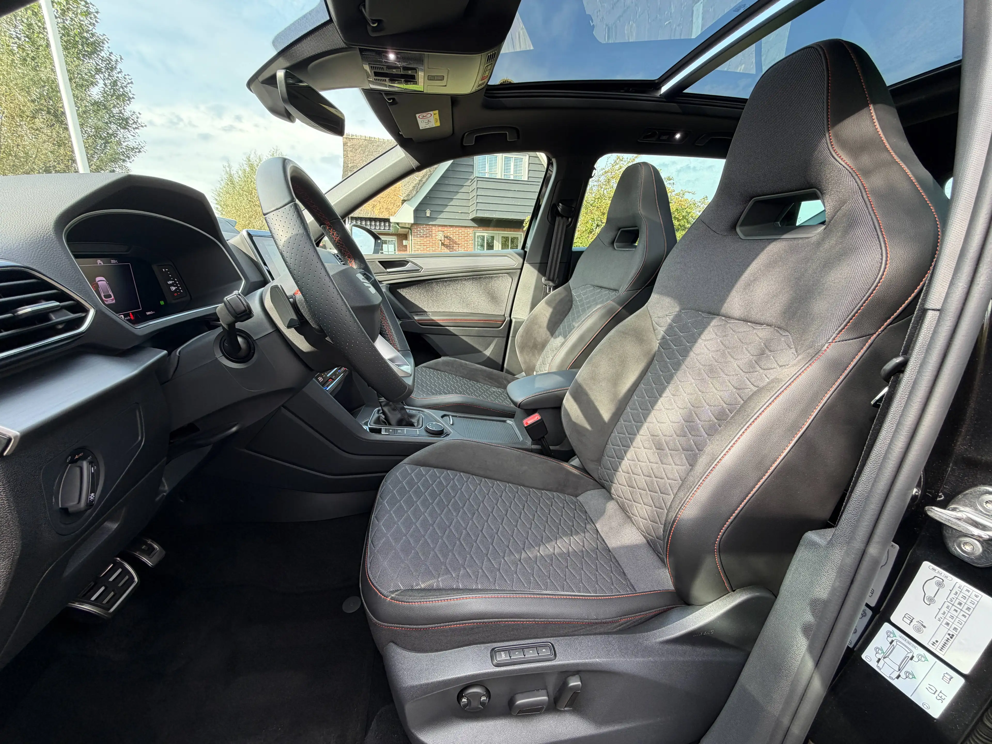 SEAT Tarraco 1.4 TSI e-Hybrid PHEV FR Pano Trkh 360 Pack XL — photo 7