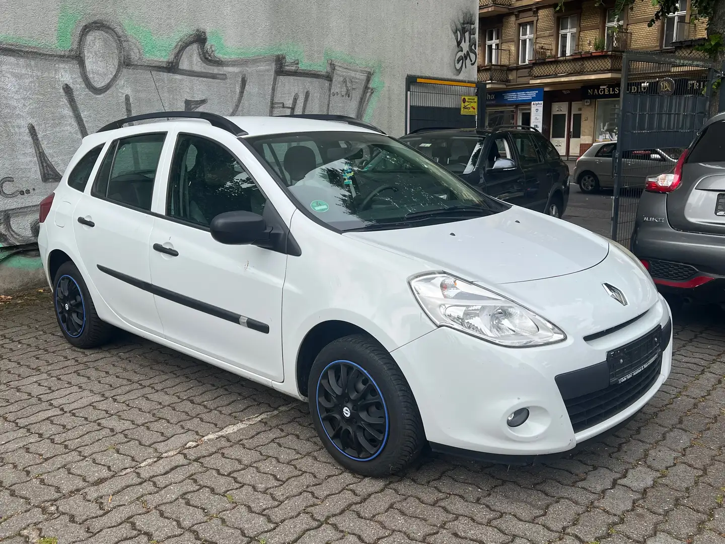 Renault Clio 1.2 Expression Kombi *Klima+TÜV/NEU* 117.000KM Weiß - 2