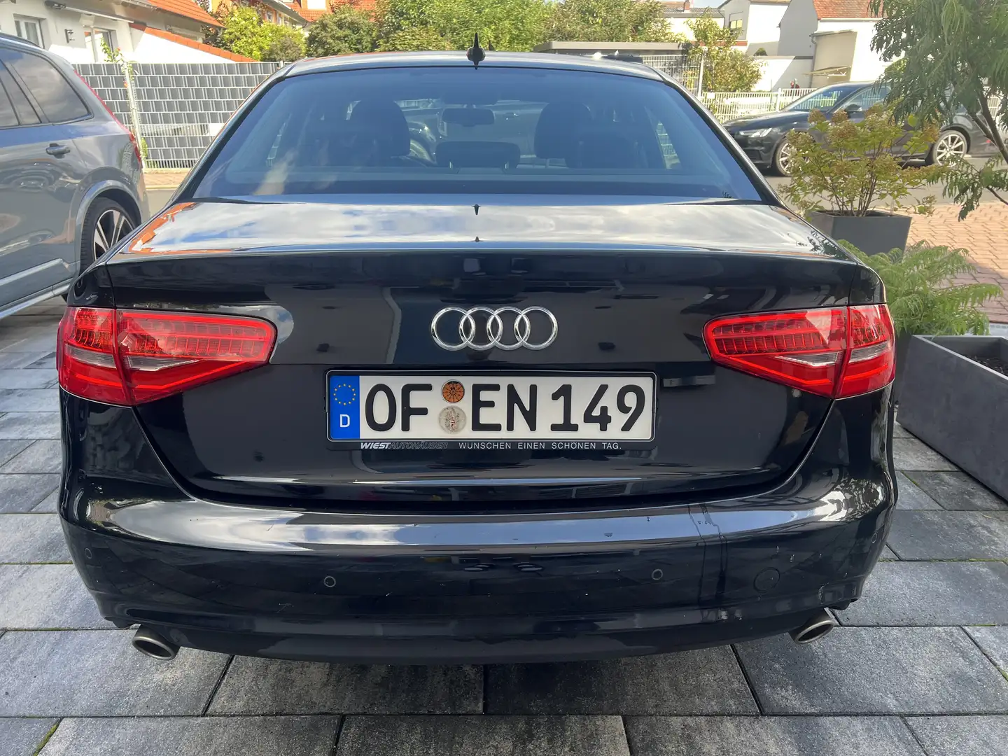 Audi A4 Ambition Schwarz - 2