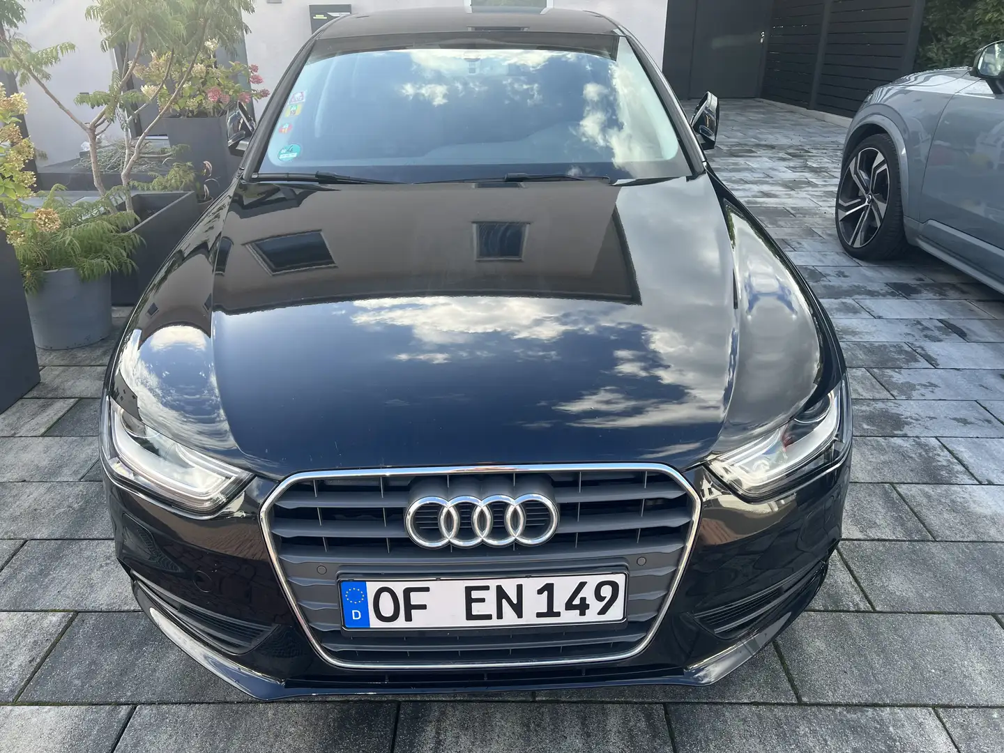 Audi A4 Ambition Schwarz - 1