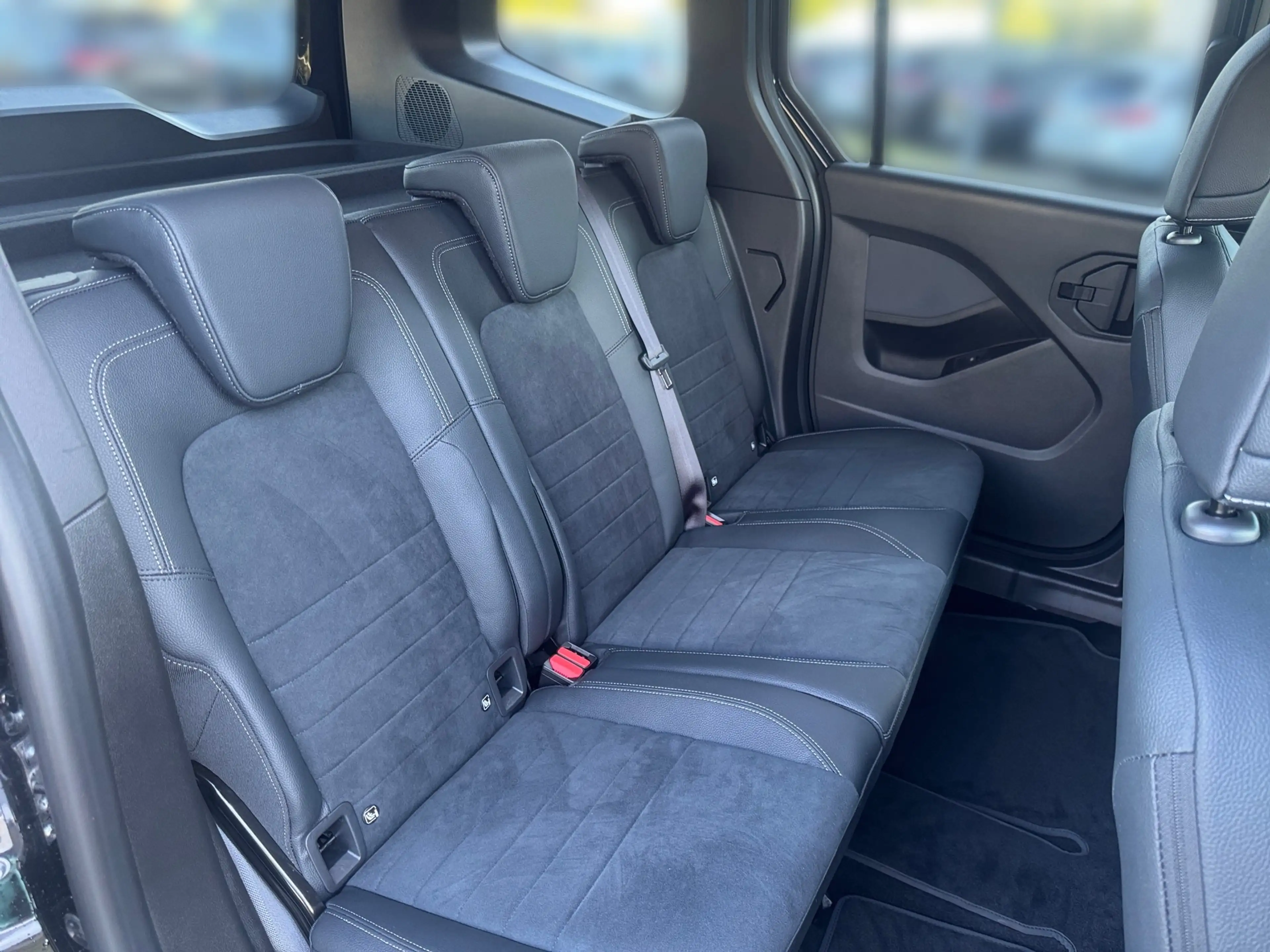 Mercedes-Benz T-Class d Edition SHZ*LED*MBUX*AHK*Kamera*Temp*Nav — photo 10
