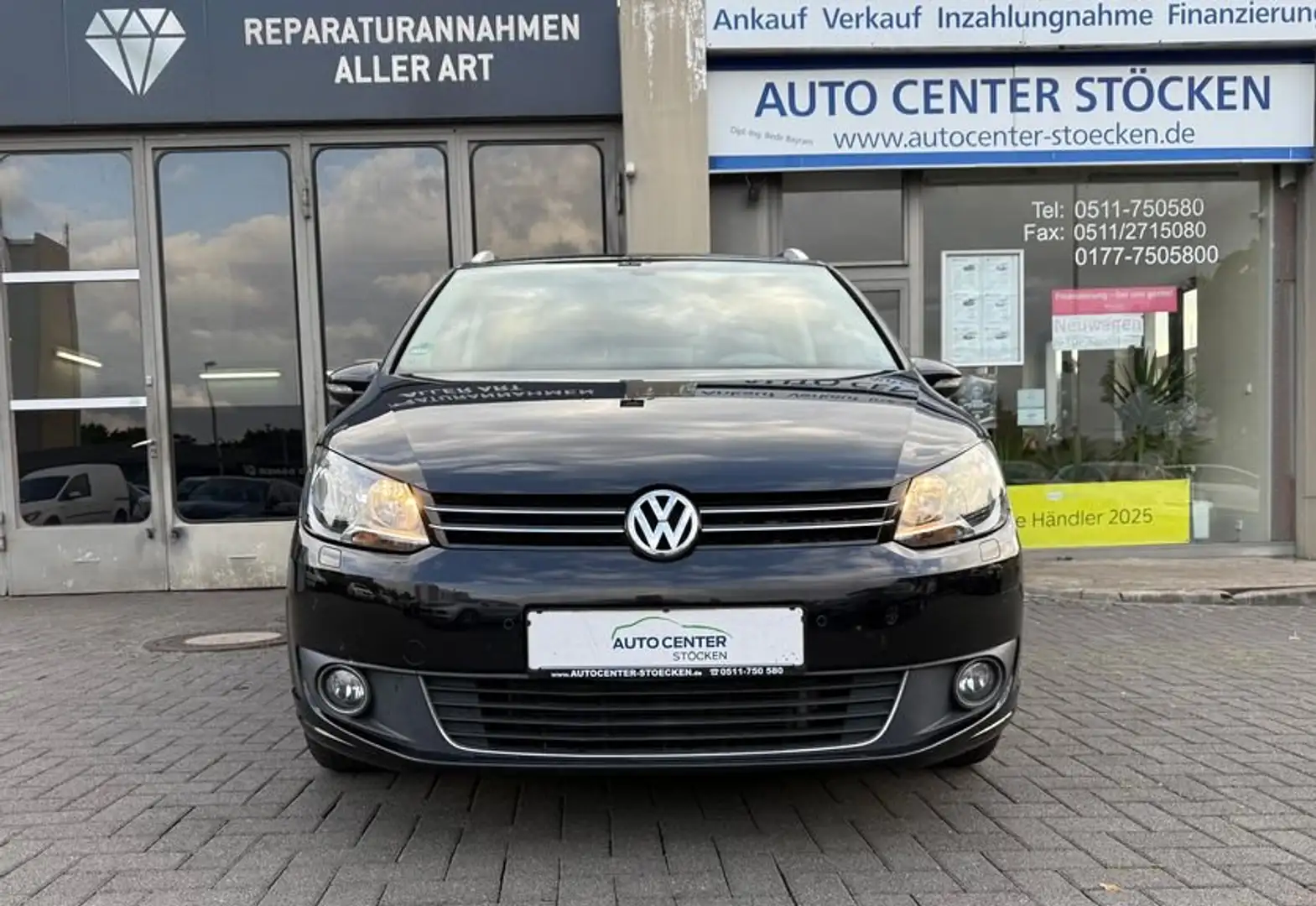 Volkswagen Touran Highline BMT2.0 TdiGarantieAutomatikNaviKameraAHK Schwarz - 2