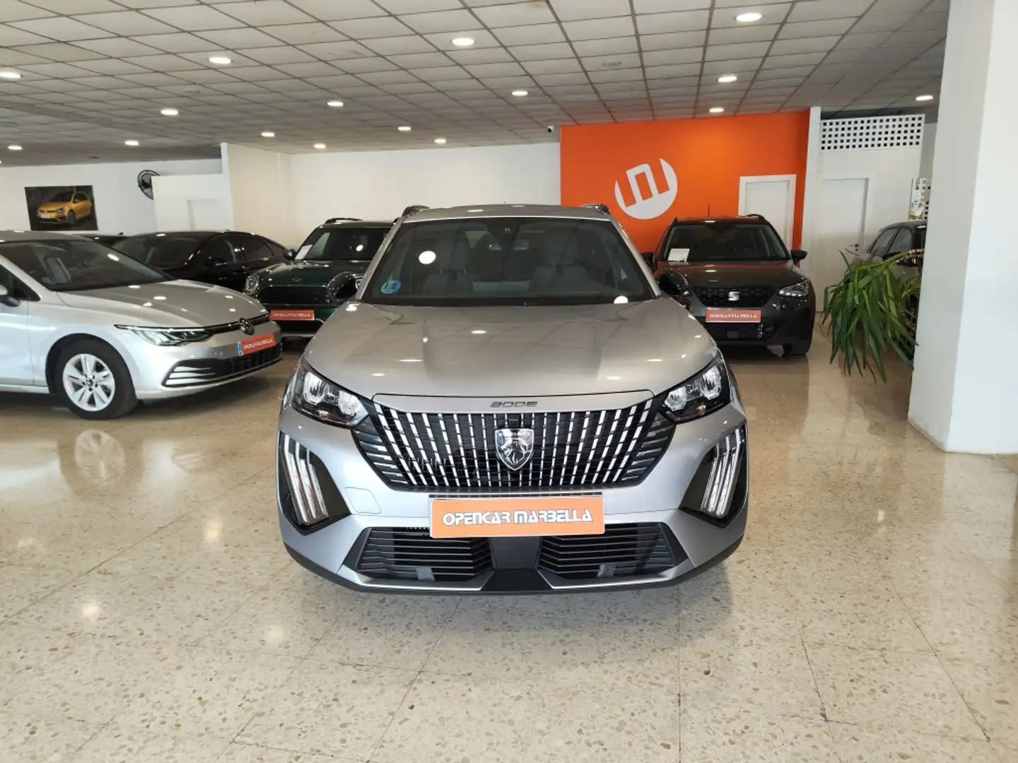 Peugeot 2008 Hybrid Allure eDCS6 145 Gris - 2