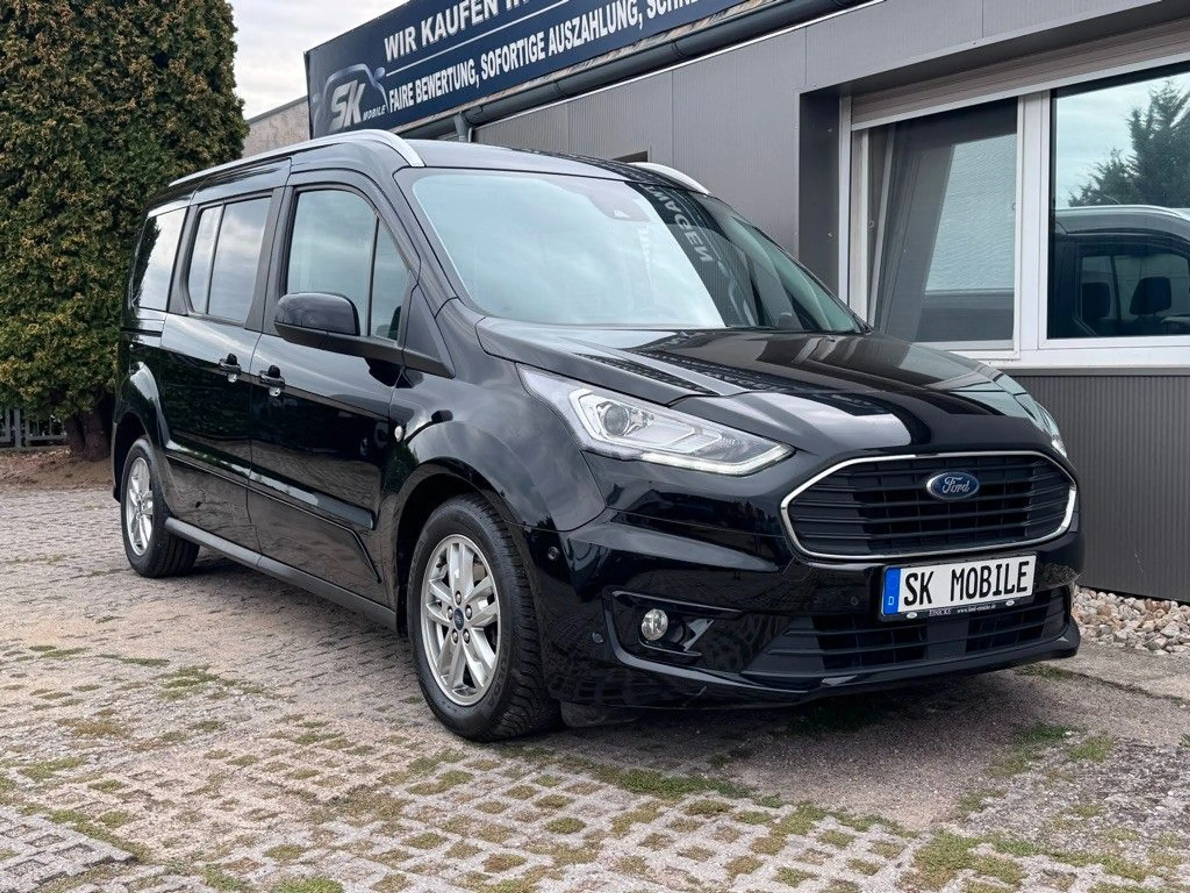 Ford Grand Tourneo Connect Titanium*NAVI*R-CAM*ACC*PA — photo 5