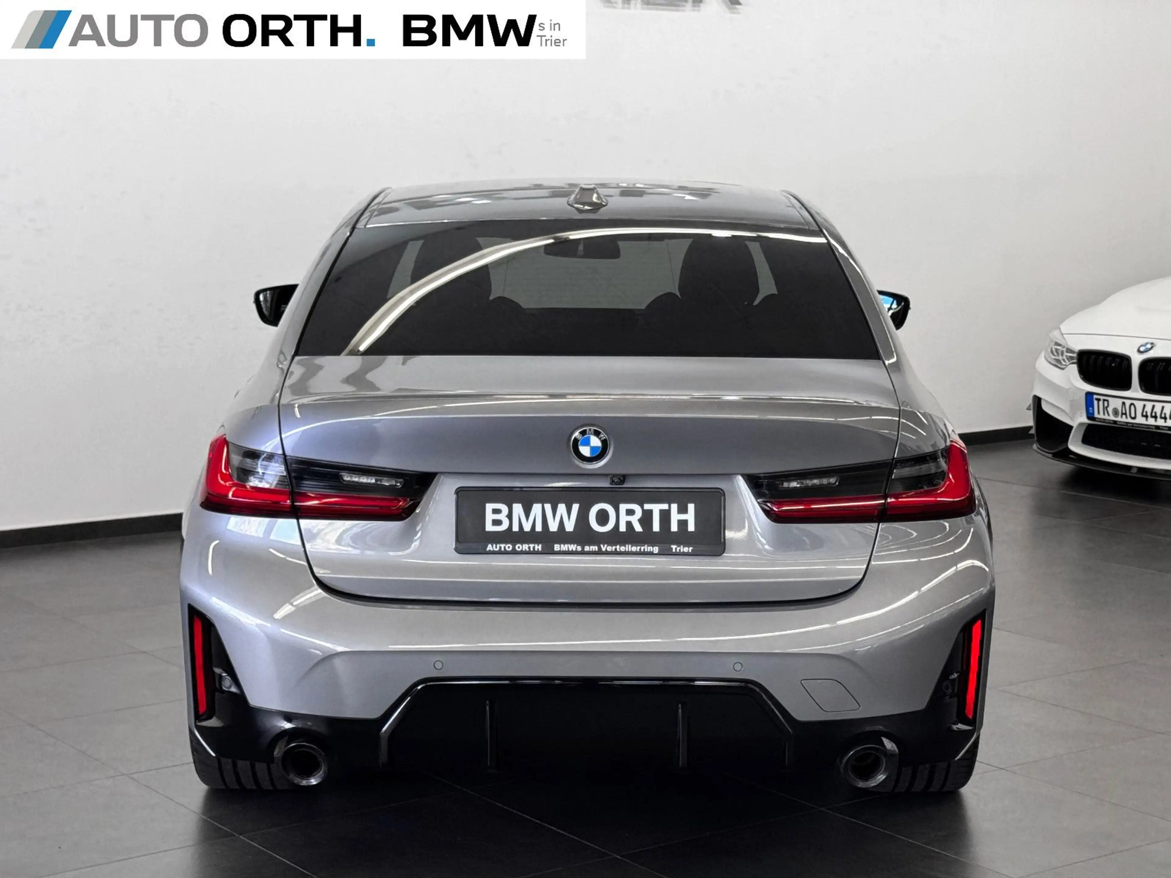BMW 320 i SP-AUT. M-SPORT LC-PROF HUD SD KAMERA HIFI — photo 9