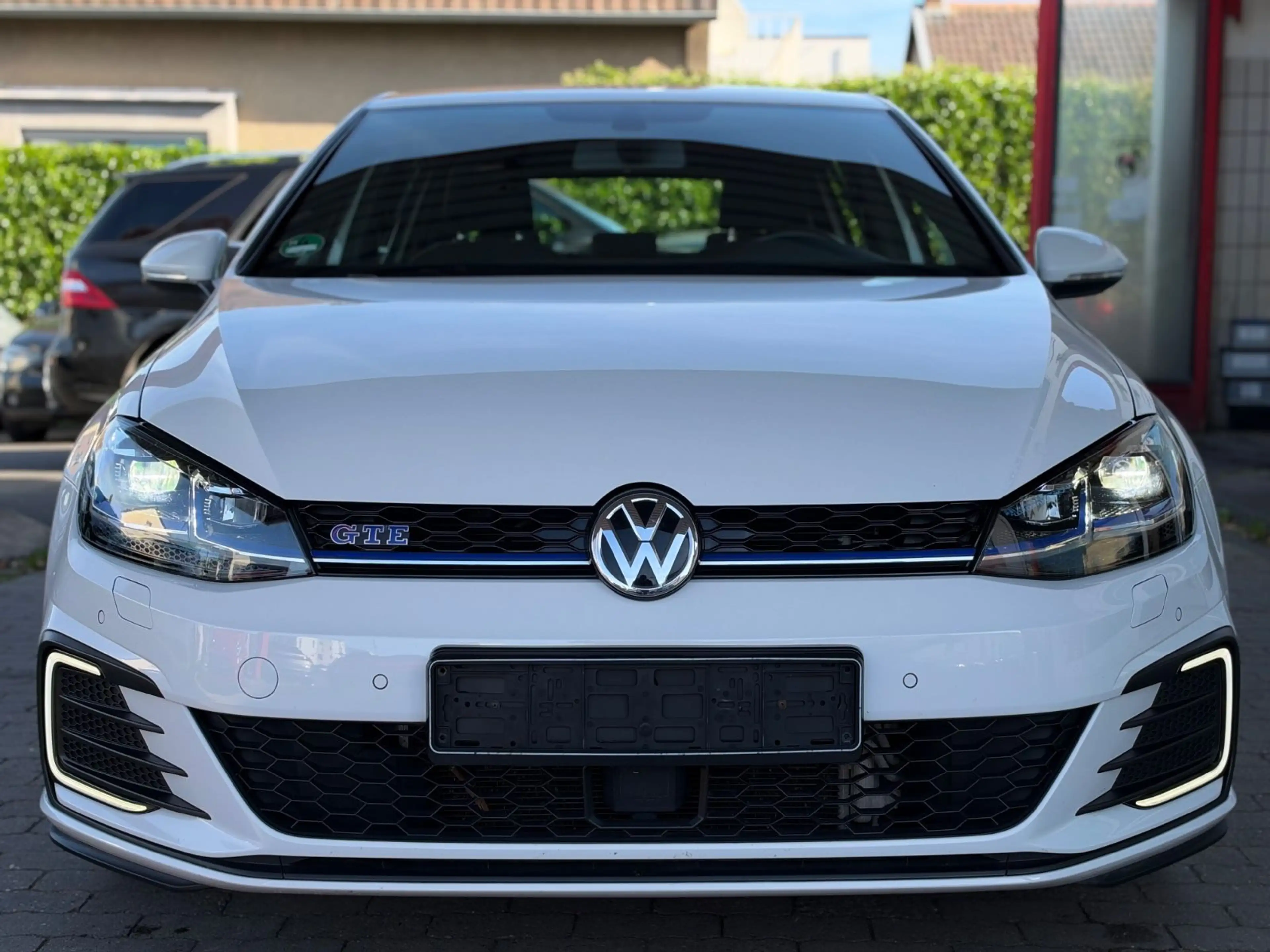 Volkswagen Golf VII Lim. GTE LED/NAVI/SHZ/KAMERA/AAC/BT — photo 2