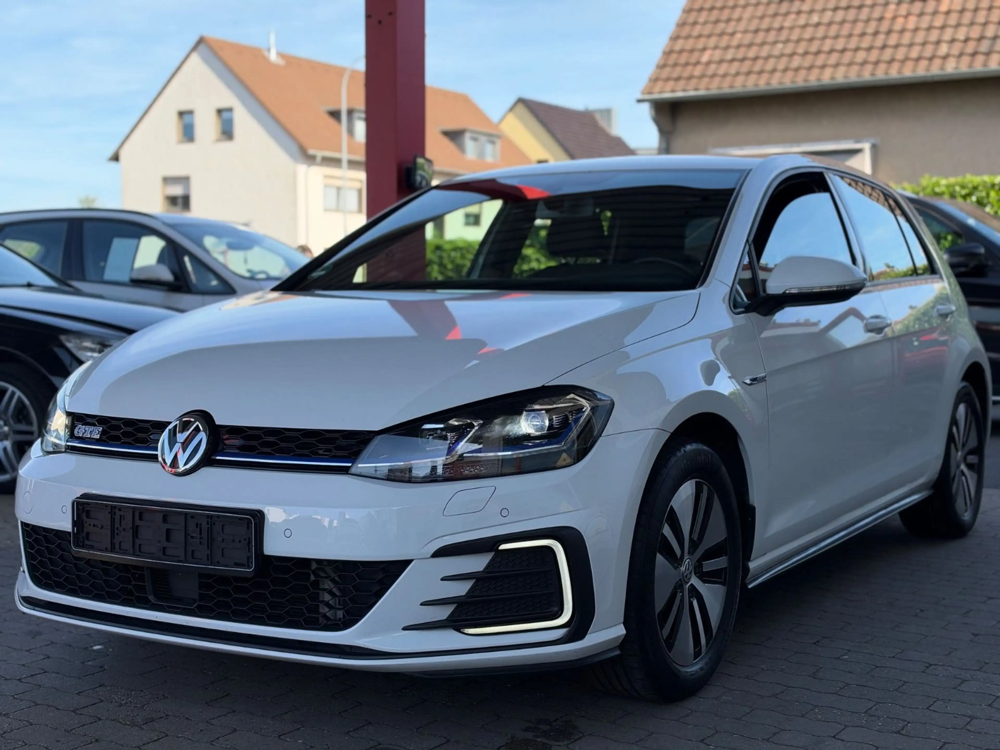 Volkswagen Golf VII Lim. GTE LED/NAVI/SHZ/KAMERA/AAC/BT — photo 3