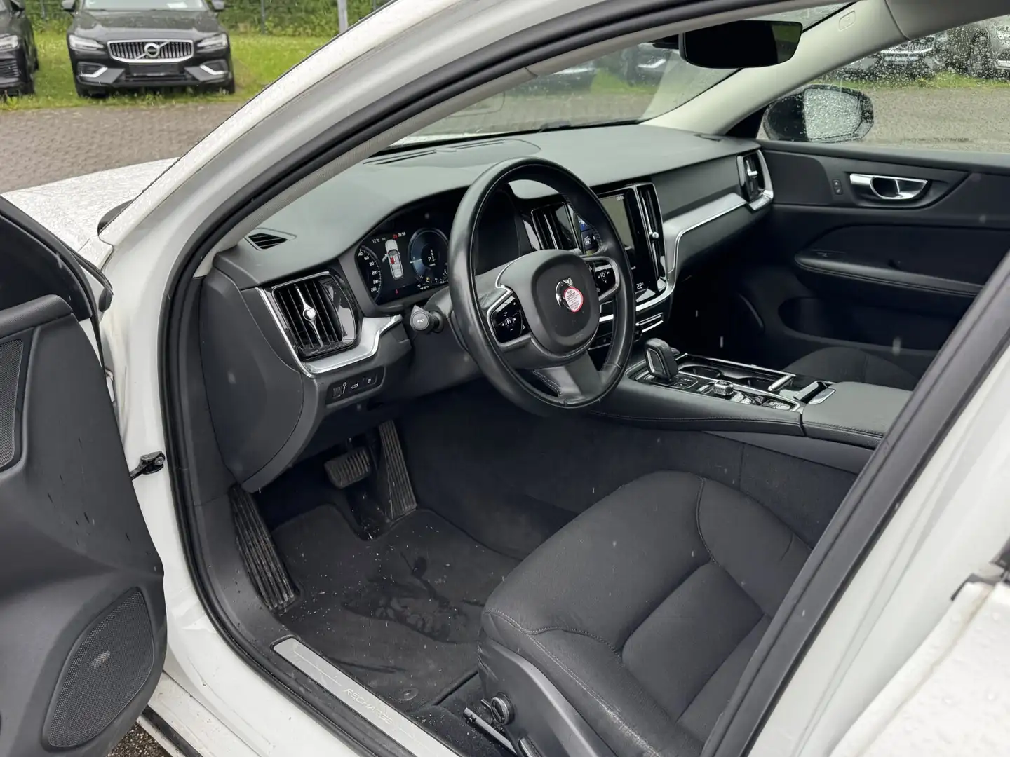 Volvo V60 V60 Recharge T6 R-Design Expression Wit - 2