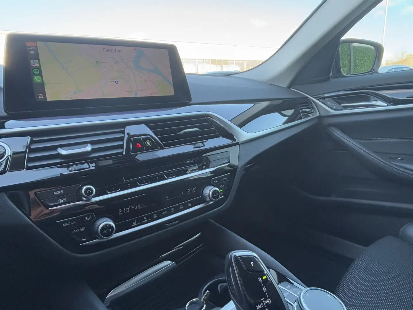 BMW 520 5-serie Touring 520i High Executive | Sportline | Grijs - 2