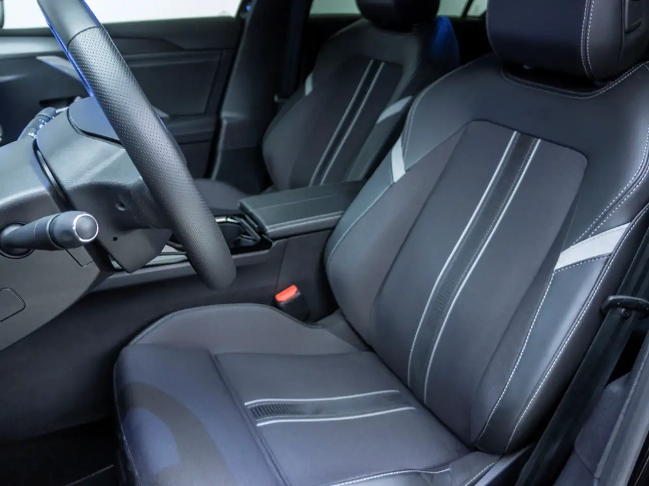 Opel Astra L Sports Tourer GS AHK Allwetter Navi PDC (261), миниатюра 9