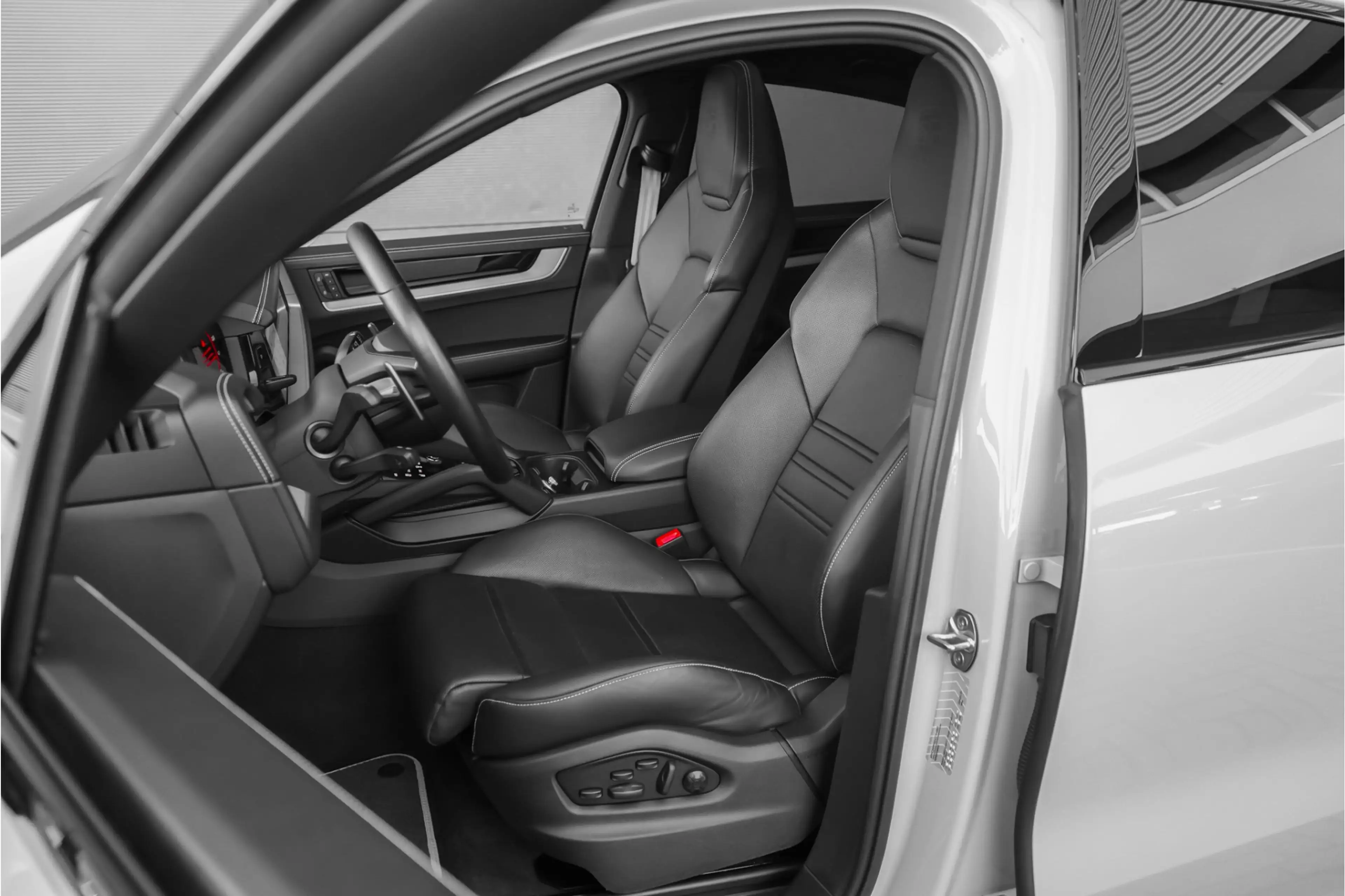 Porsche Cayenne Coupé 3.0 E-Hybrid Sport Design Pano ACC Stoelvent — photo 5