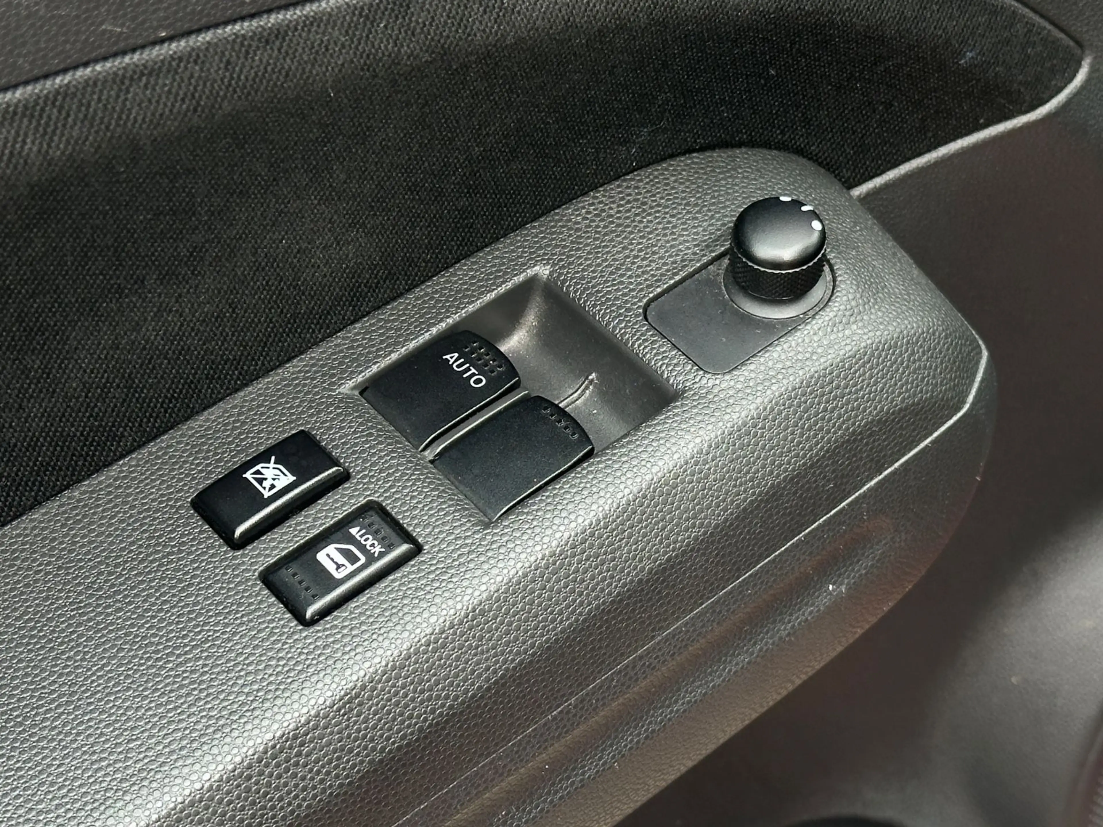 Suzuki Splash Club *SHZ*elektr. FH*4-Türer*wenig km* — photo 12