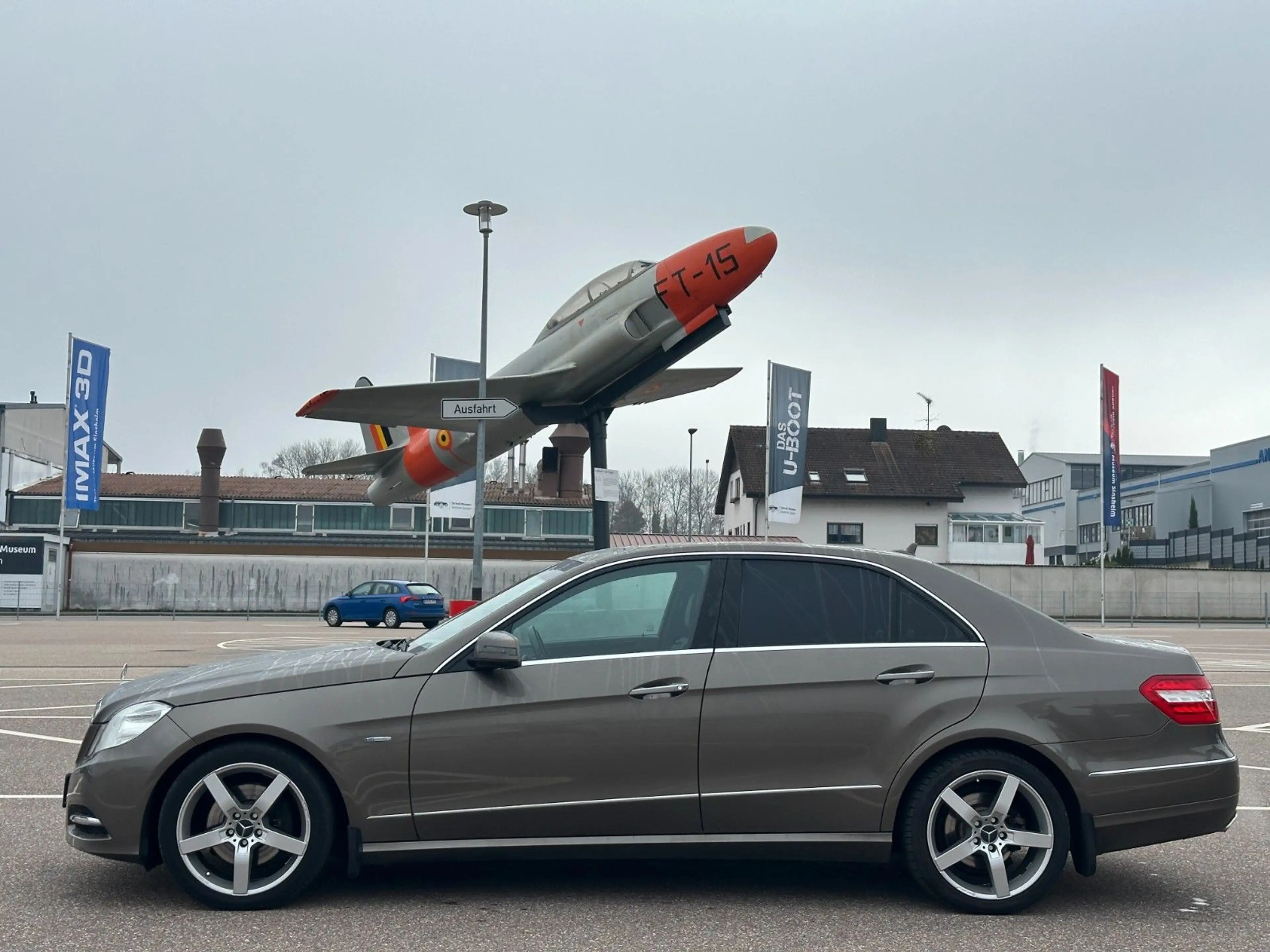 Mercedes-Benz E 250 E Limousine E 250 CGI STEUERKETTE GEWECHSE — photo 8