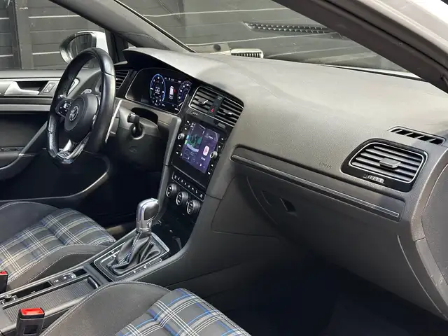 Volkswagen Golf view 15