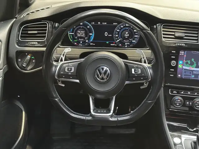 Volkswagen Golf view 14