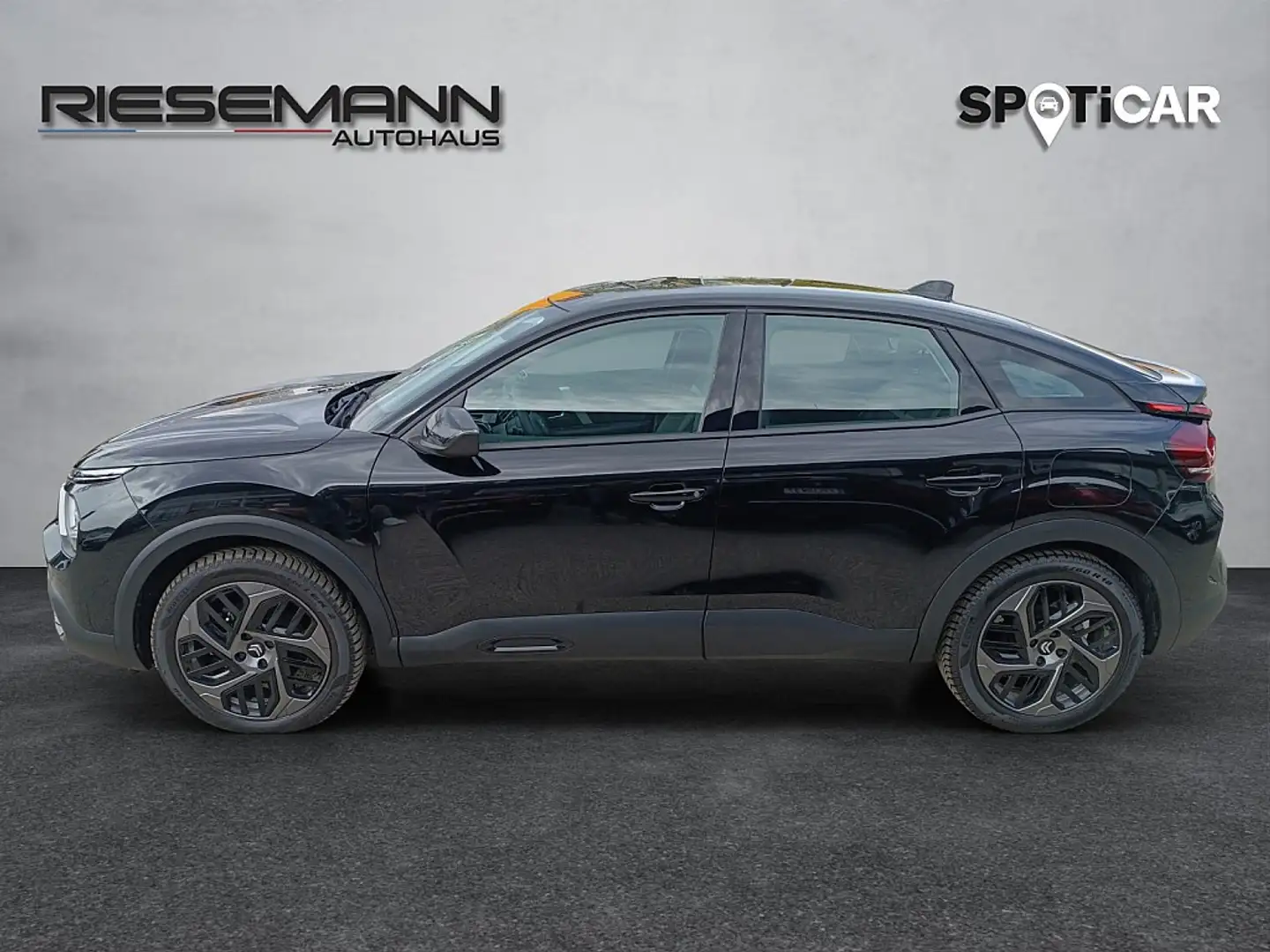 Citroen C4 BlueHDI 130 S&S EAT8 Aut. Plus Zwart - 2