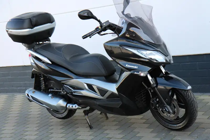 Kawasaki J300 - foto 2
