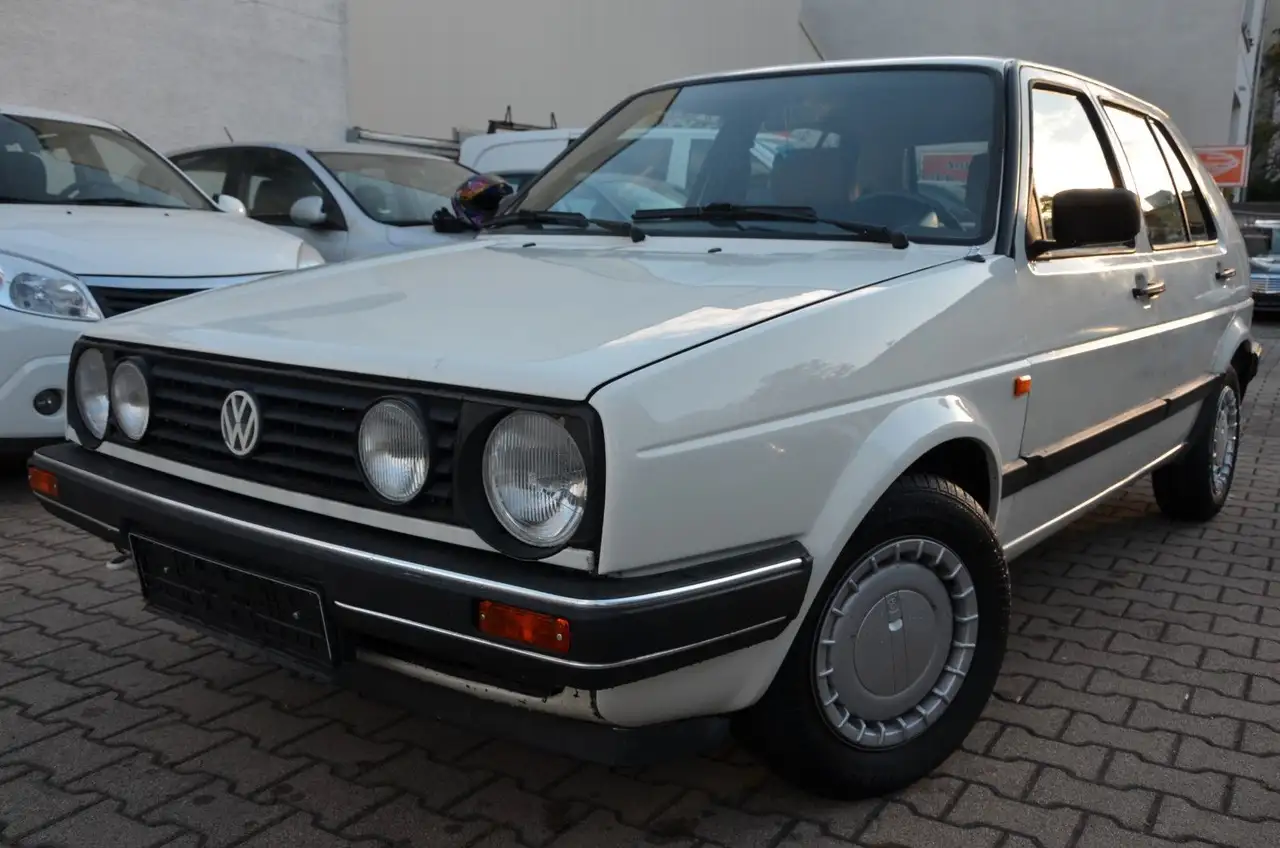 Volkswagen Golf 2 VIELE NEUTEILE Teil Restauriert H Kennzei, foto 1