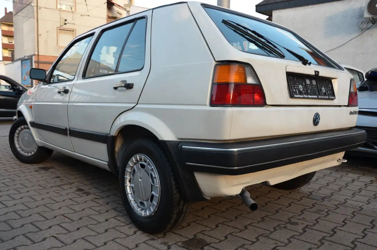 Volkswagen Golf 2 VIELE NEUTEILE Teil Restauriert H Kennzei, foto 5