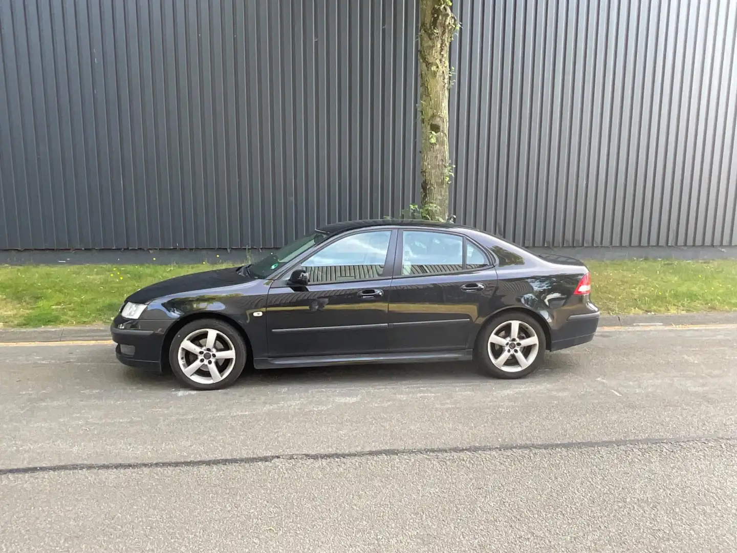 Saab 9-3 Sport Sedan 1.8t Linear Zwart - 2