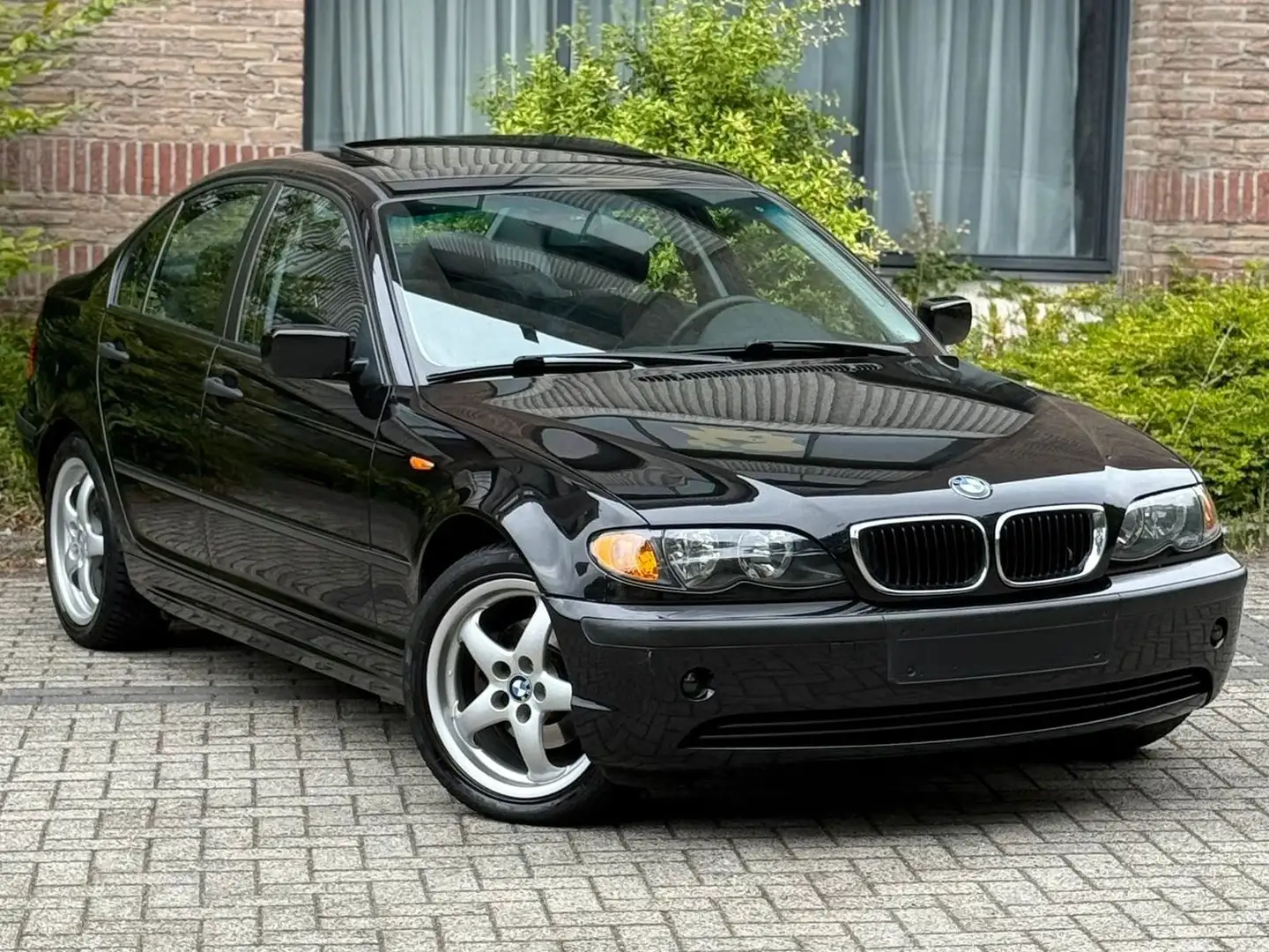 BMW 318 Bmw Serie E46 318i Essence 2ème propriétaire Noir - 2