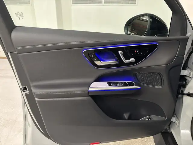 Mercedes-Benz GLC 300 e 4MATIC mit EQ Hybrid Technologie PTS Ansicht 12