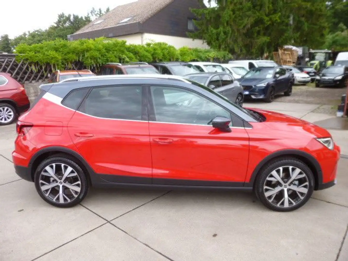 SEAT Arona X 1,0 Xperience/Klima/Navi/Kamera/PDC/LED Rot - 2