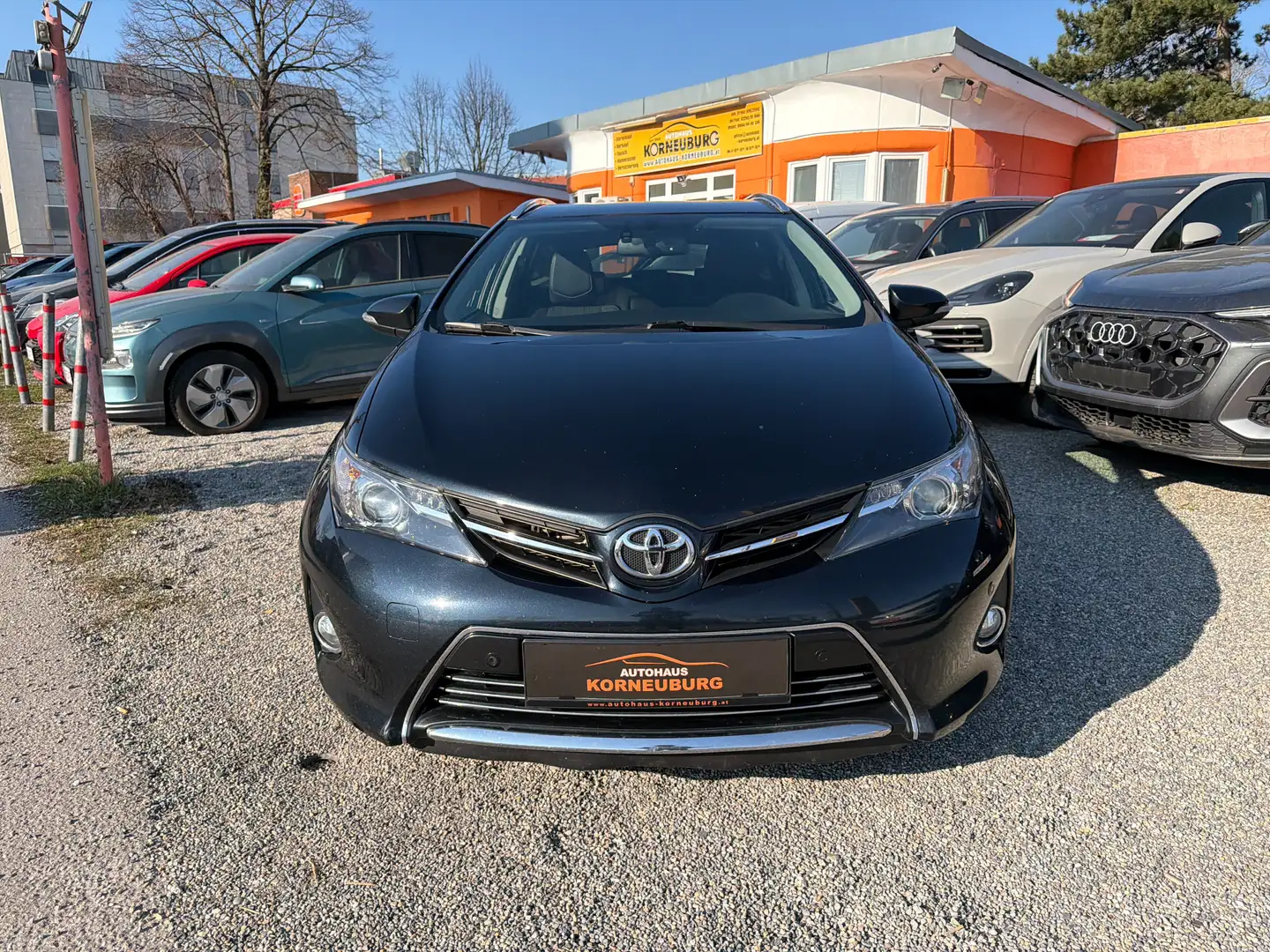 Toyota Auris Touring Sports 2,0 D-4D *Xenon*Tempomat*RFK*Leder* Schwarz - 2