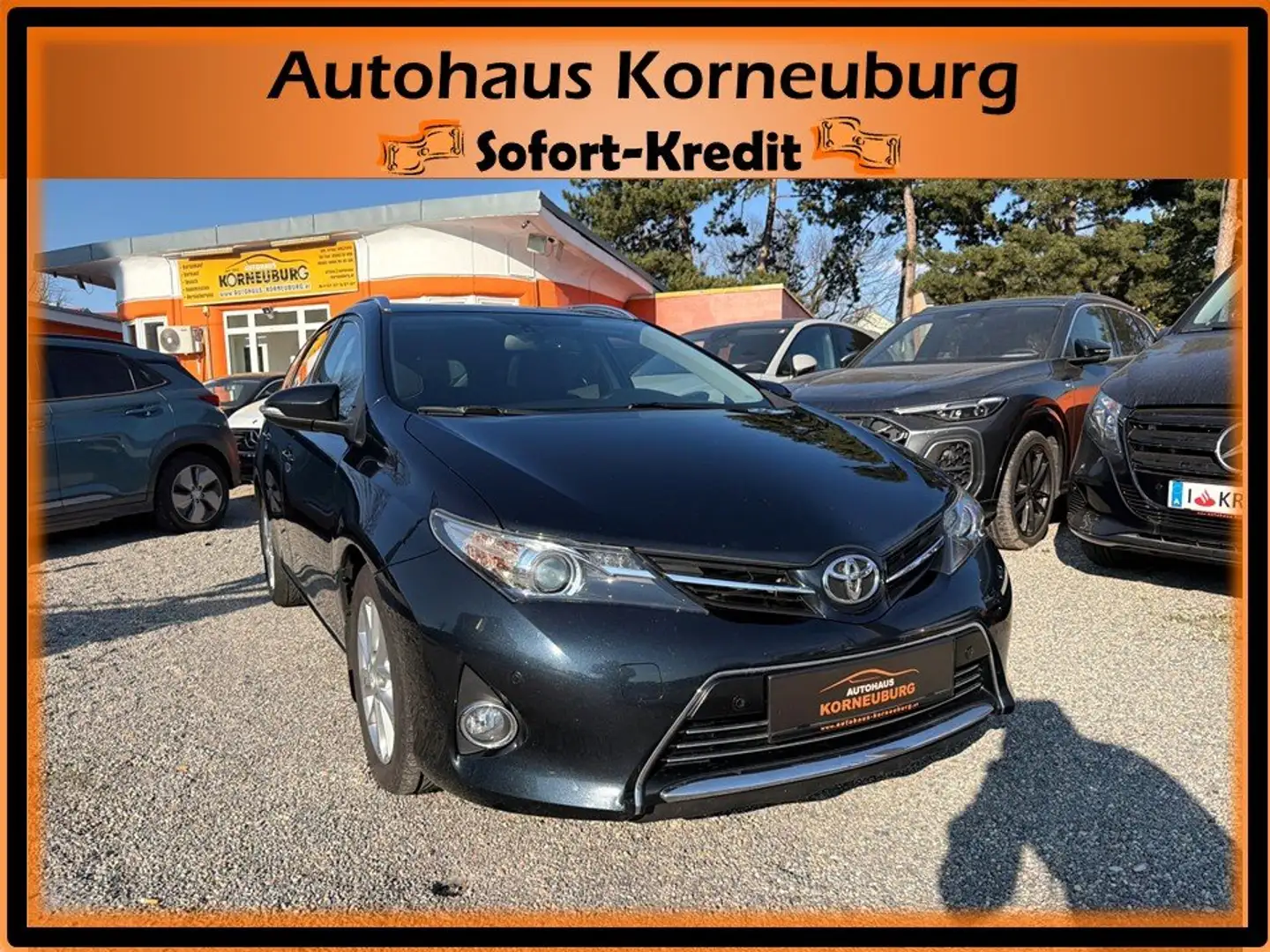Toyota Auris Touring Sports 2,0 D-4D *Xenon*Tempomat*RFK*Leder* Schwarz - 1
