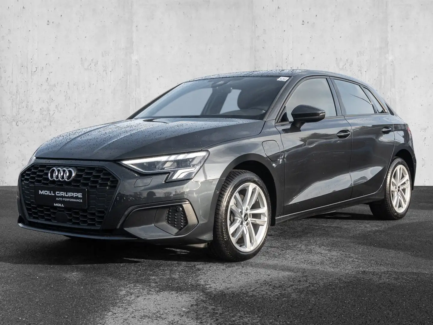 Audi A3 Sportback 40 TFSI e S tronic LED Navi Plus Virtuel Grau - 2