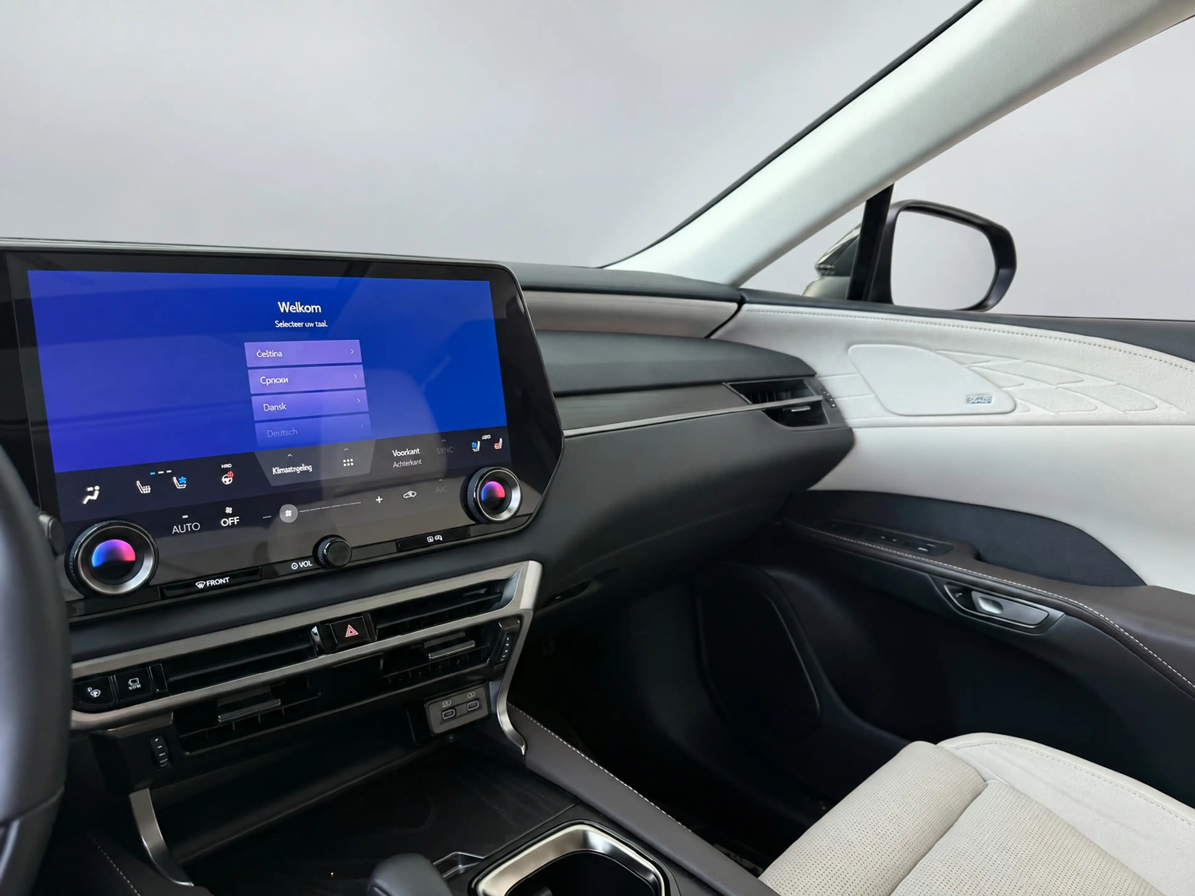 Lexus RX 450h 450h+ Plug-in Hybrid President Line | Mark-Levinso — photo 12