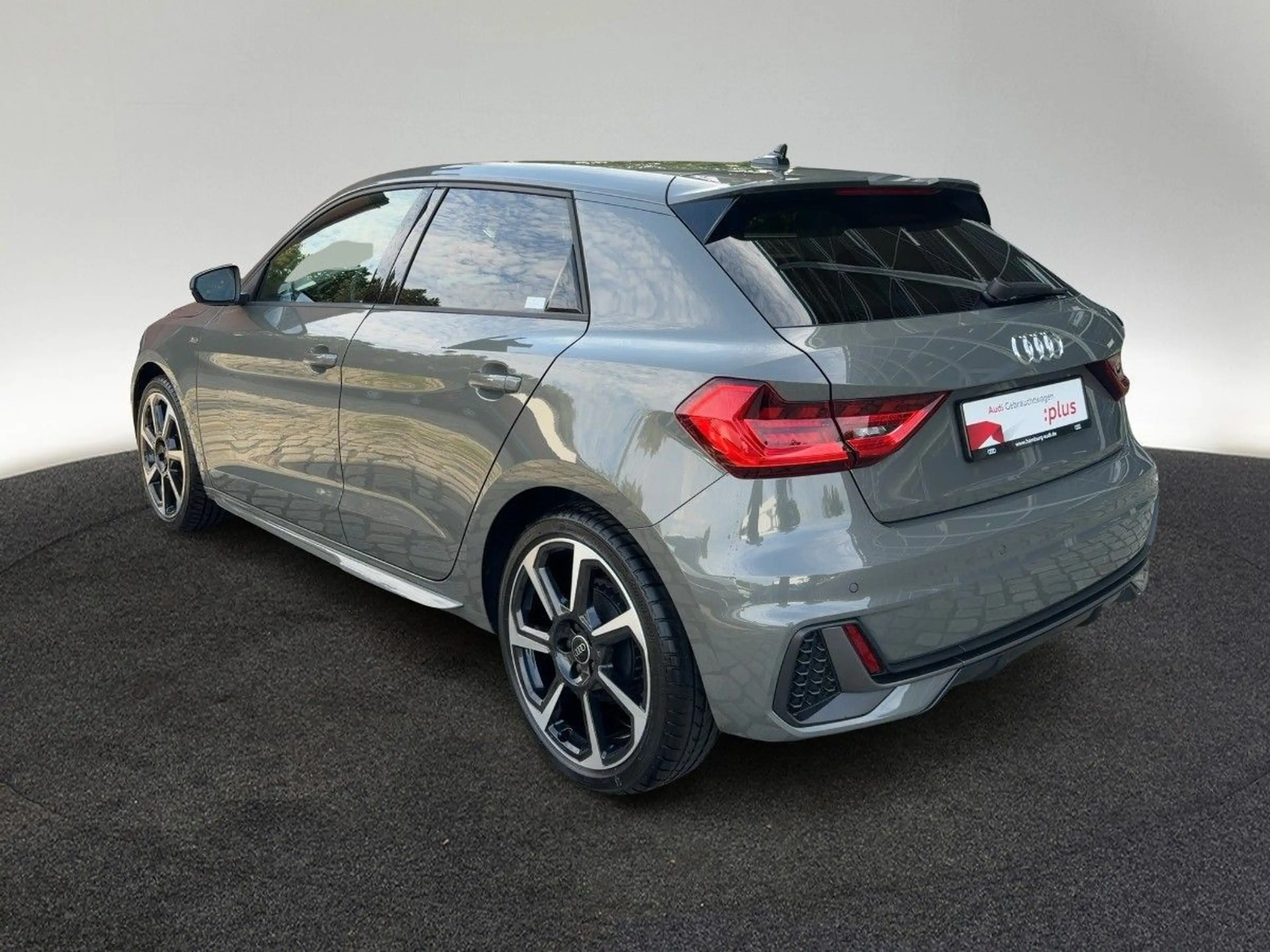 Audi A1 25 TFSI S line S tronic LED LM18 Si — photo 3