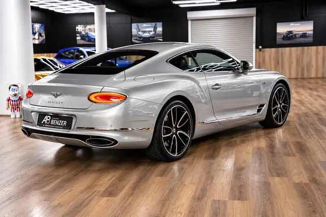Bentley Continental GT view 9