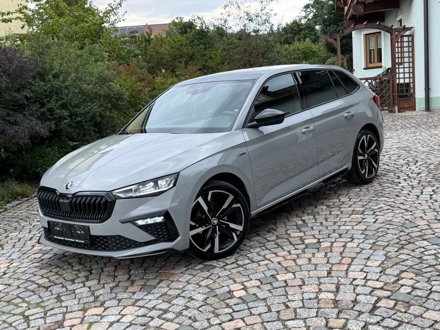 Skoda Scala 1.5 DSG Monte Carlo / Pano /  ACC / AHK Grau - 1