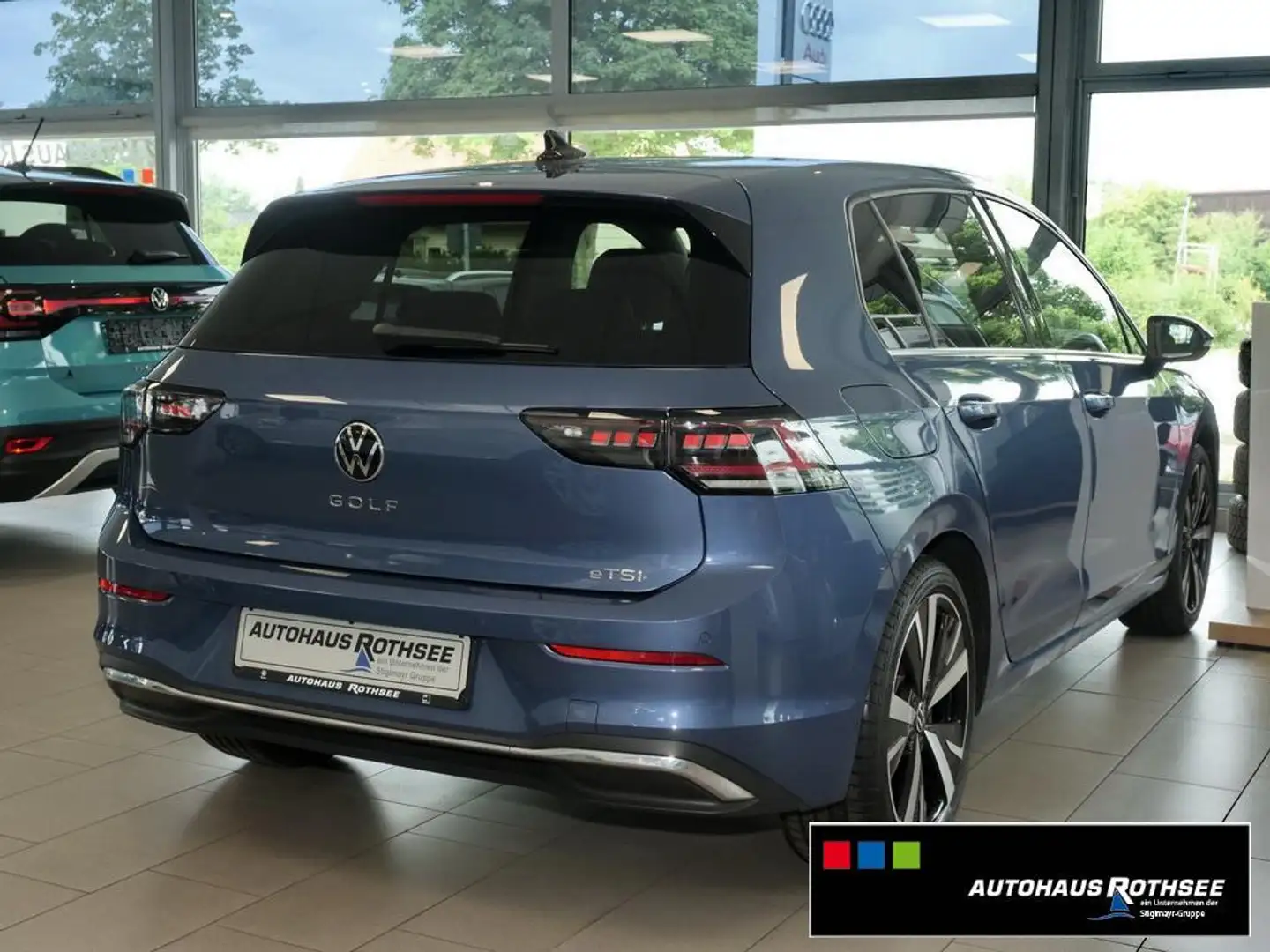 Volkswagen Golf VIII Style 1.5 eTSI ACC+HUD+IQ-LIGHT+PANO Bleu - 2