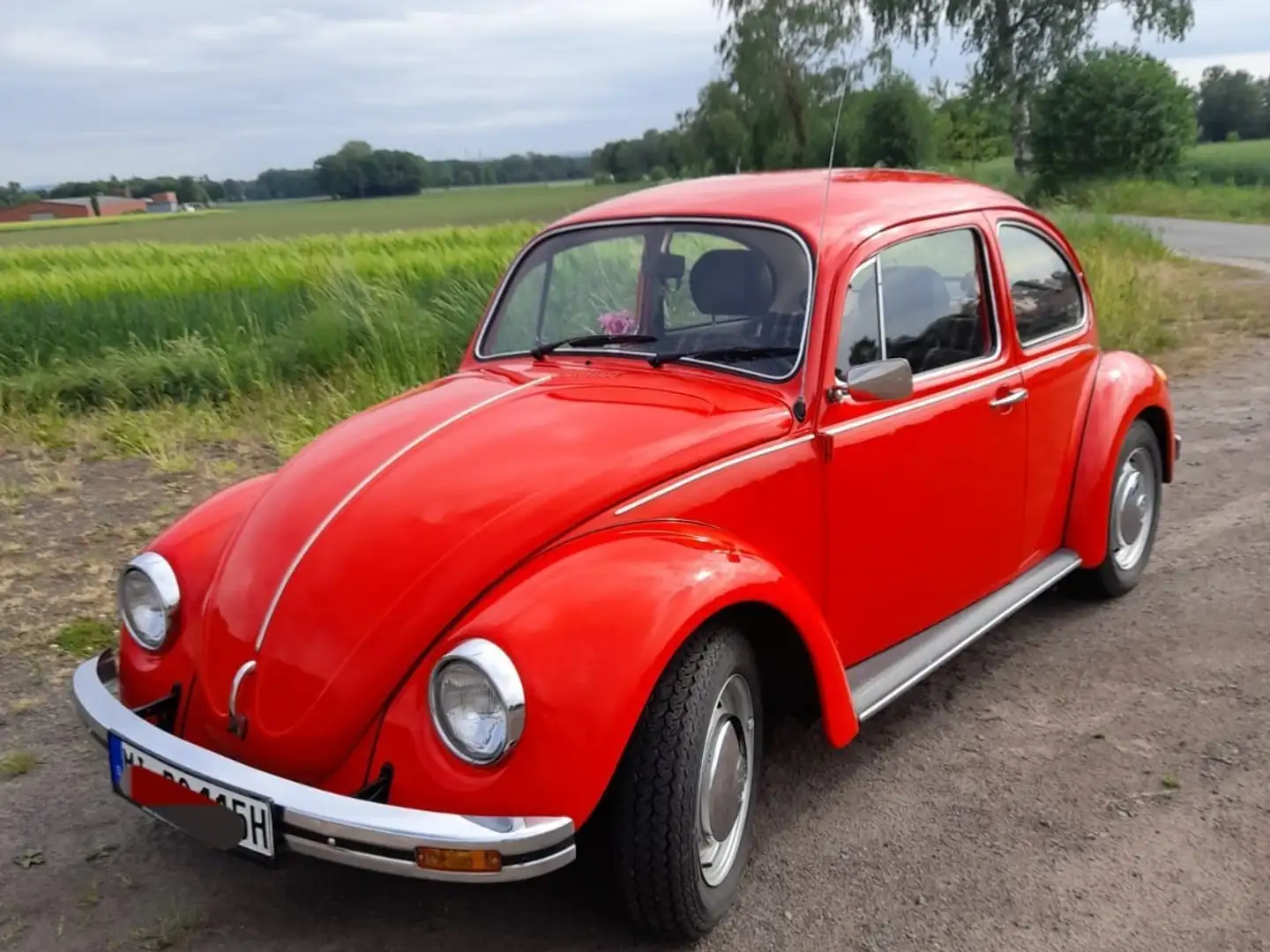 Oldtimer Volkswagen crvena - 1