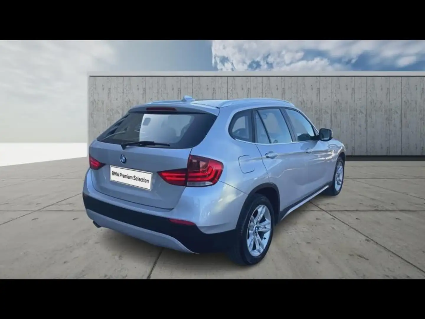 BMW X1 xDrive23dA 204ch Luxe Grau - 2