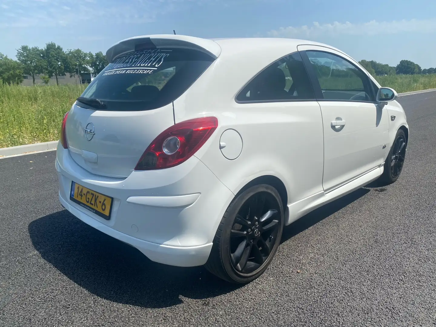 Opel Corsa 1.4-16V Sport OPC Wit - 2