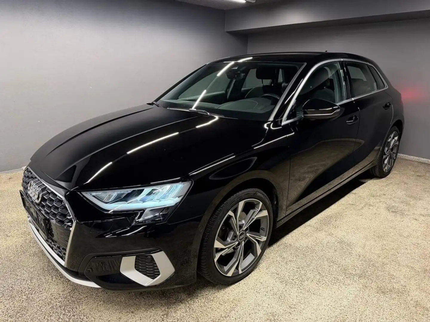 Audi A3 30 2,0TDI advanced Schwarz - 2