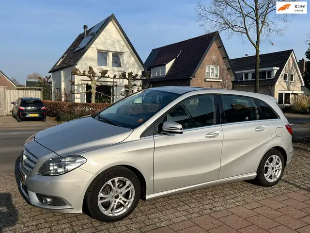 Mercedes-Benz B 180 CDI Ambition Navigatie PDC APK T/M 11-2026!!