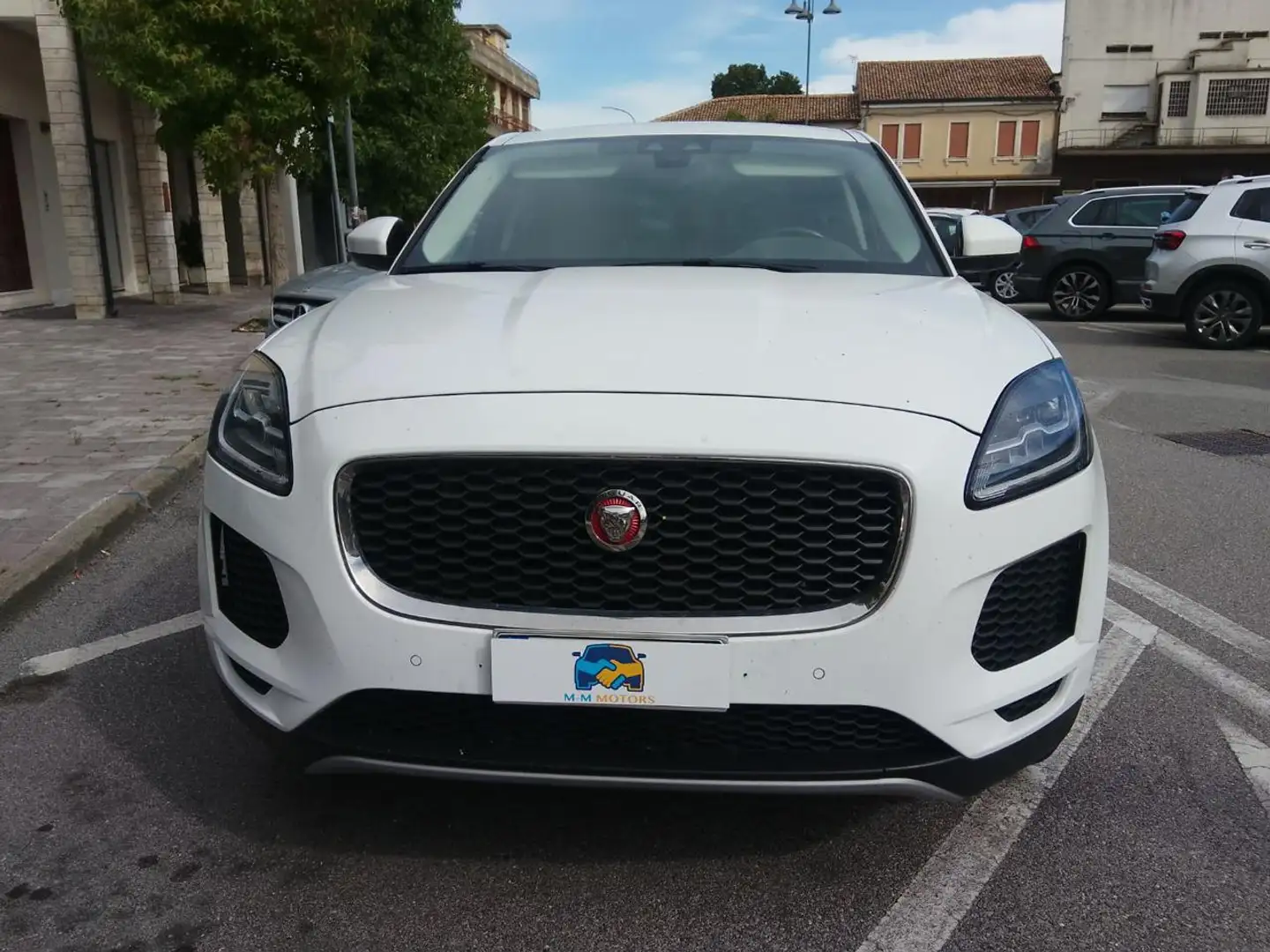 Jaguar E-Pace 2.0D 150 CV AWD aut. Blanc - 2